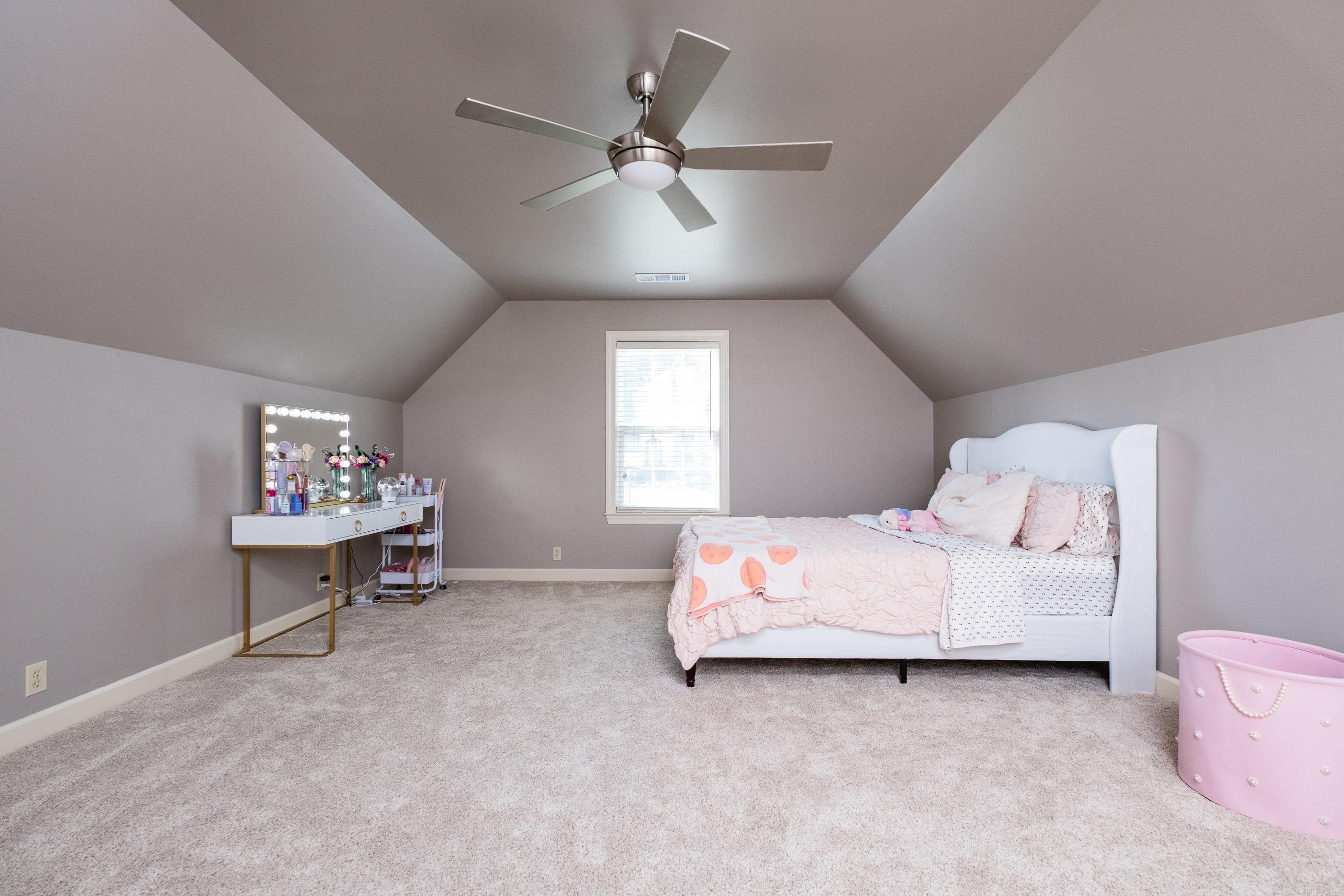 CHENAL VALLEY DUQUESNE COMMUNITY - Residential