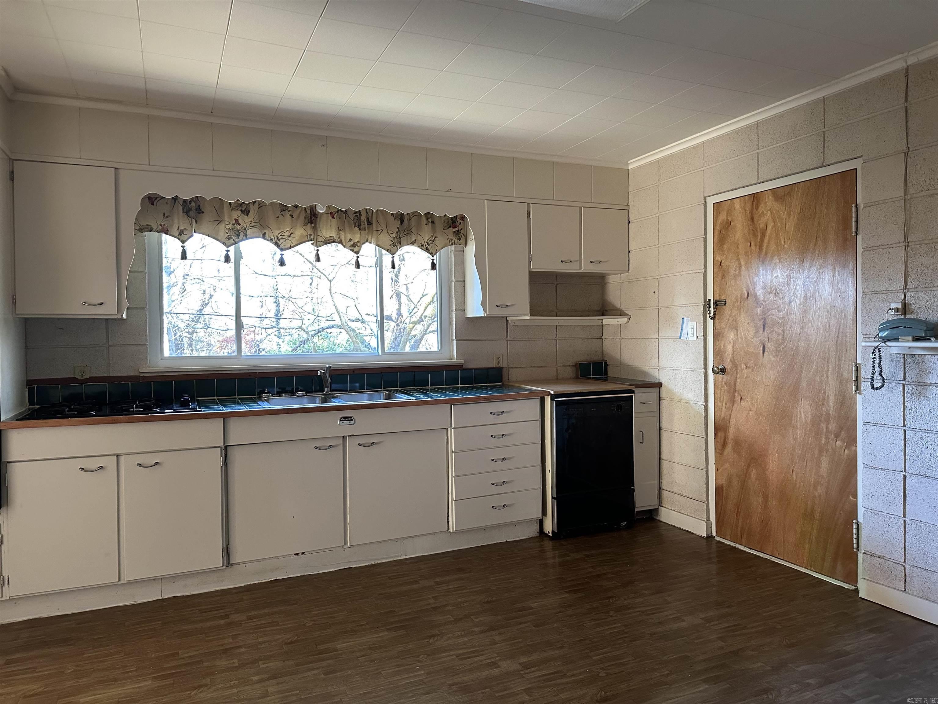 HSR BLK - Residential