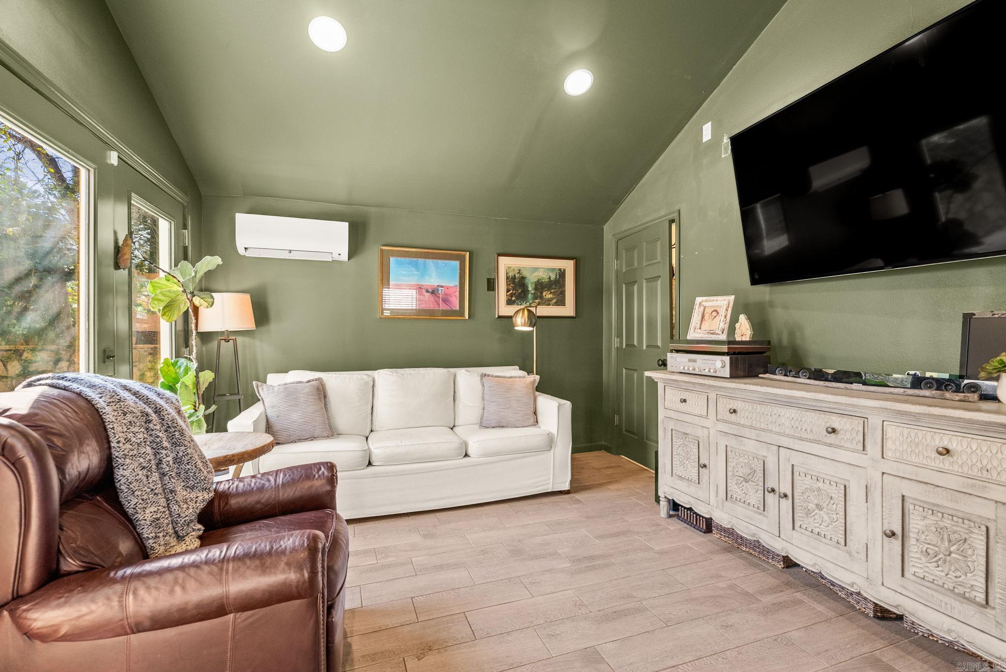 CLIFFEWOOD - Residential