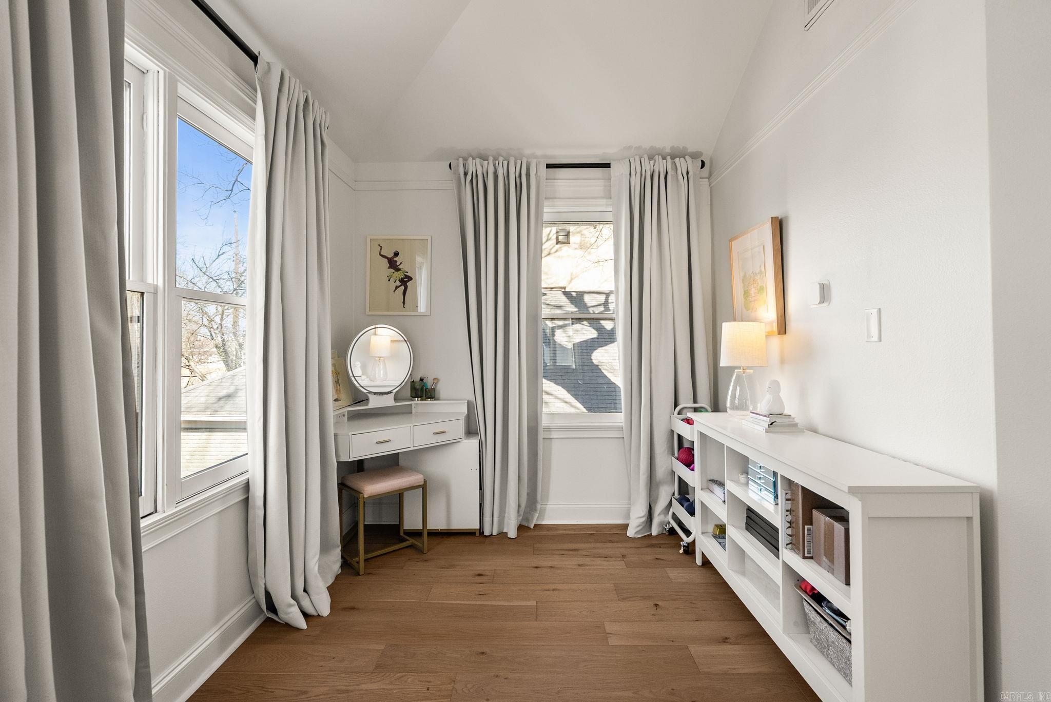 CLIFFEWOOD - Residential