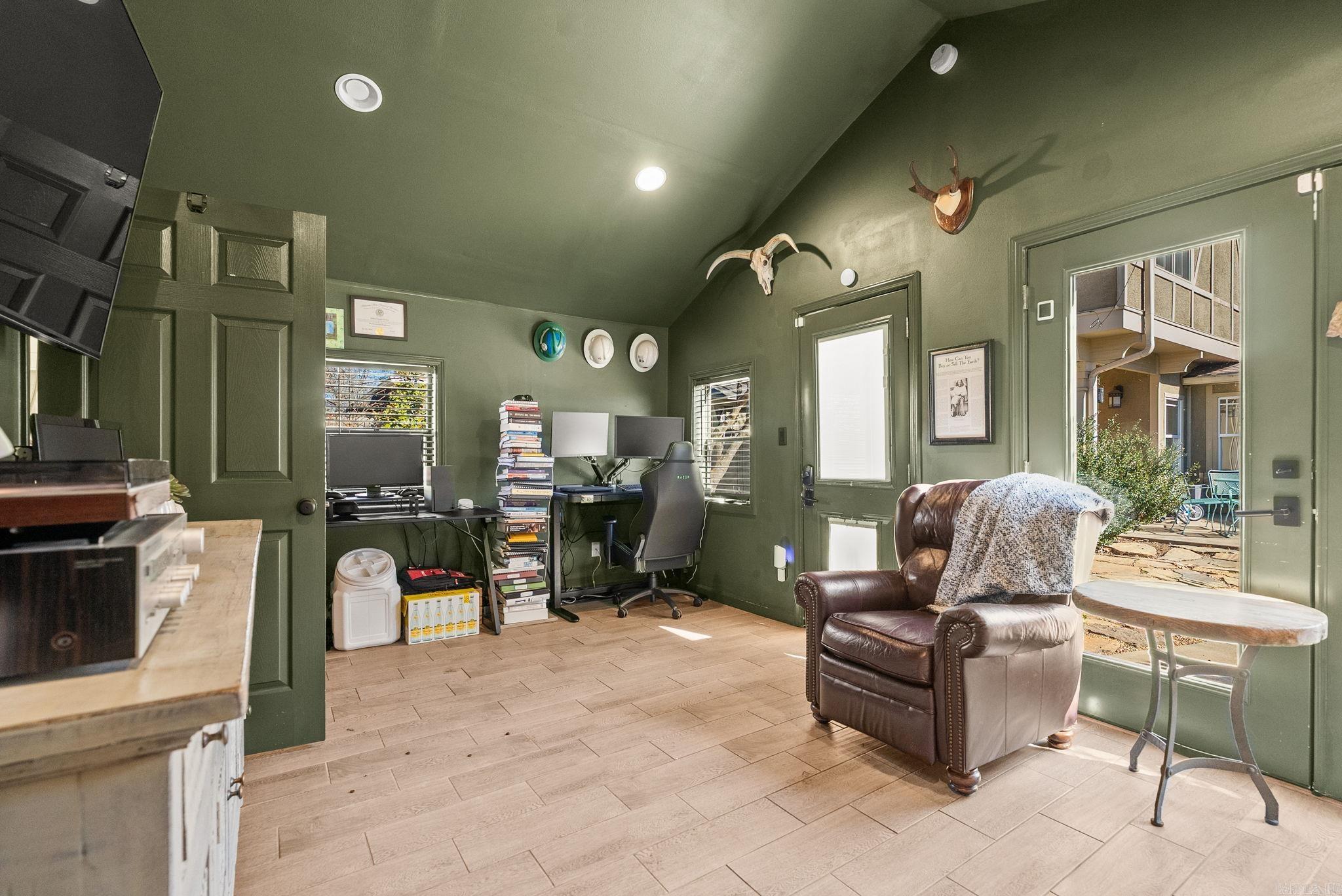 CLIFFEWOOD - Residential