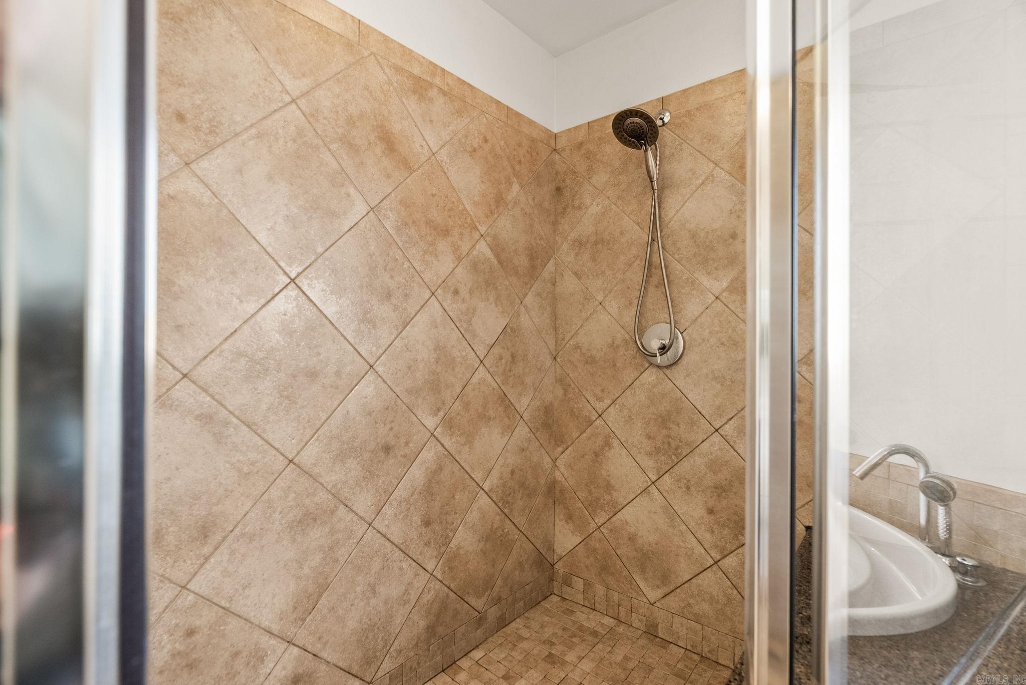 CLIFFEWOOD - Residential