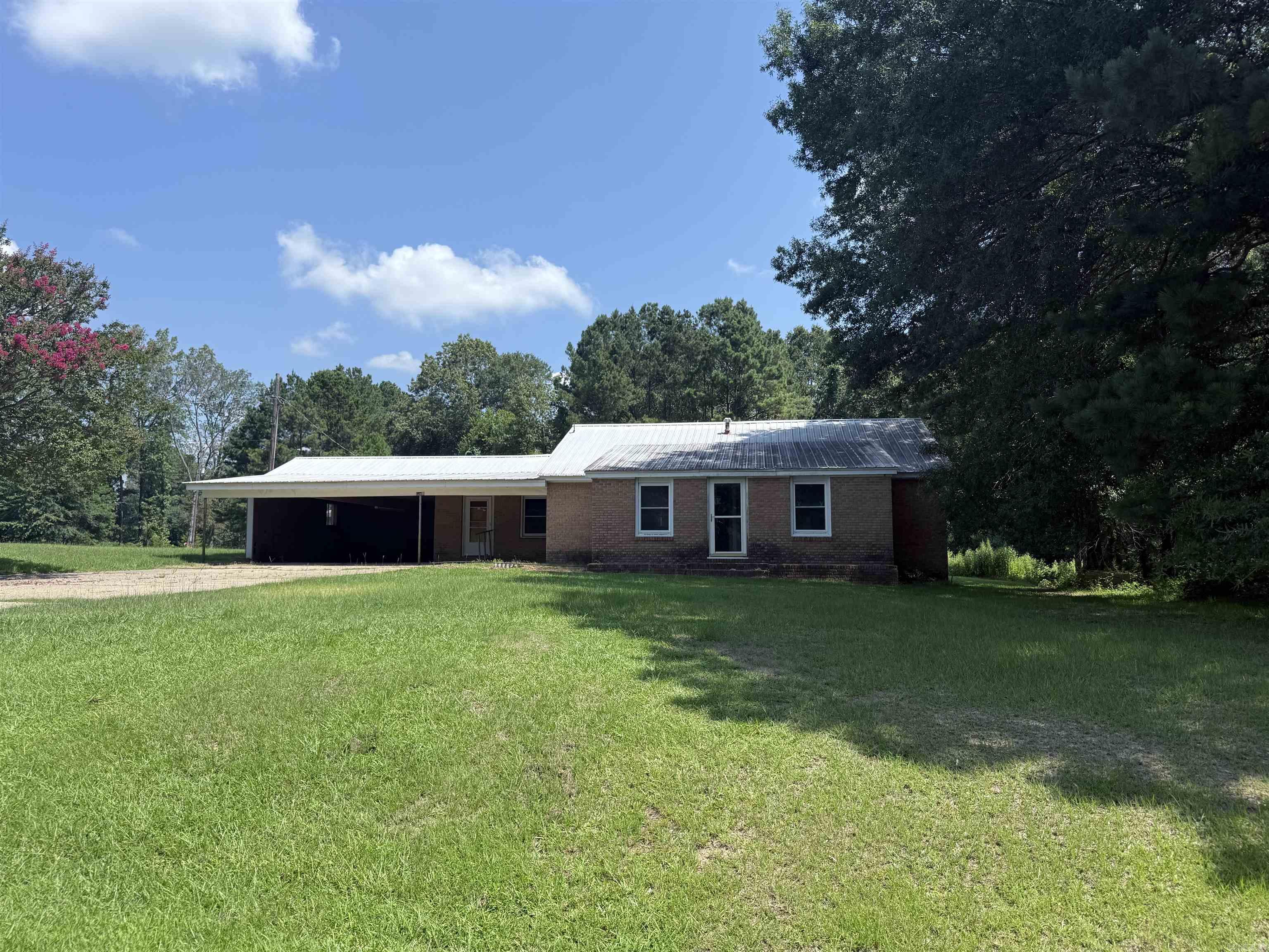 Great investment or starter home on a very nice lot.