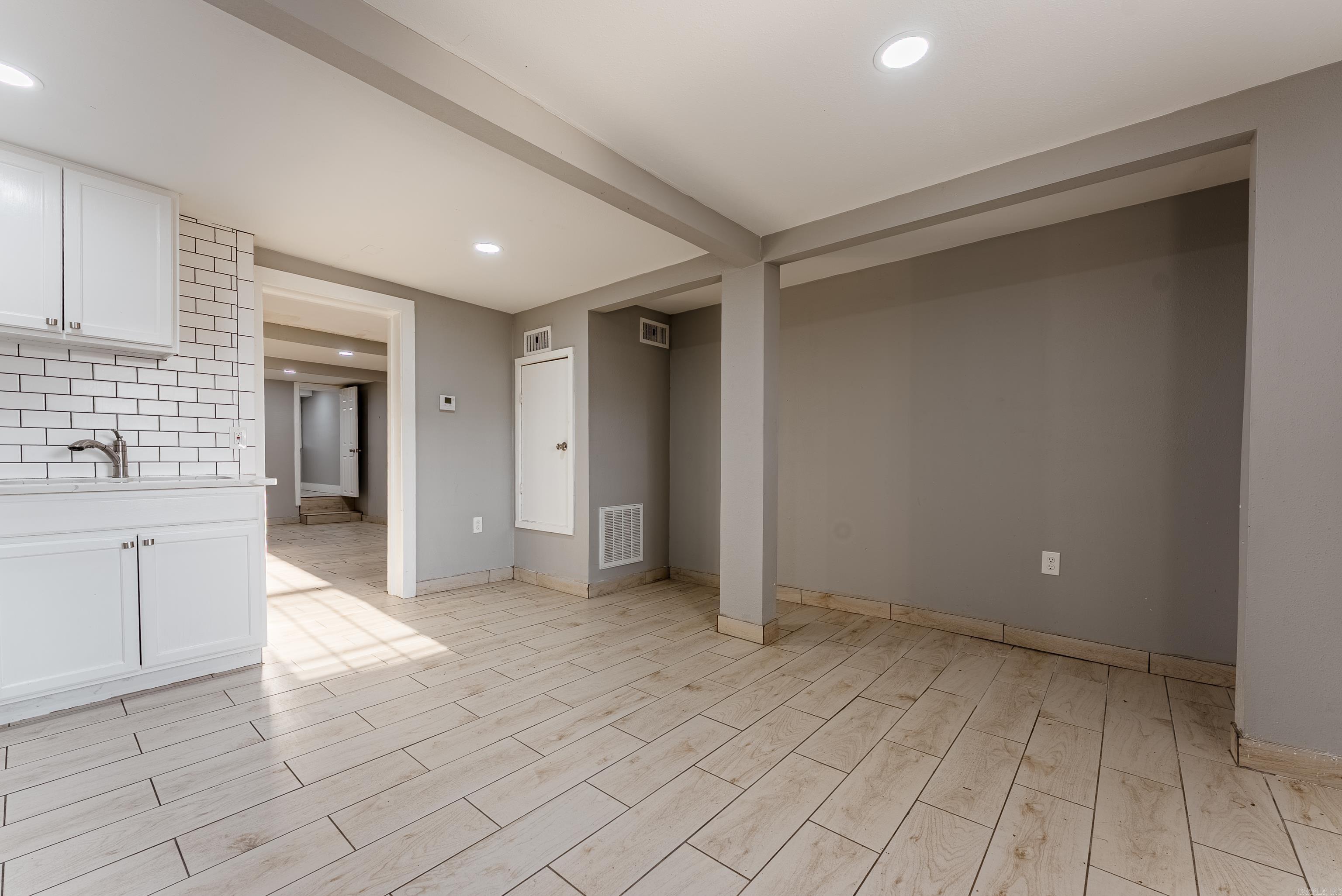 CITY OF LR L18 - Residential Income