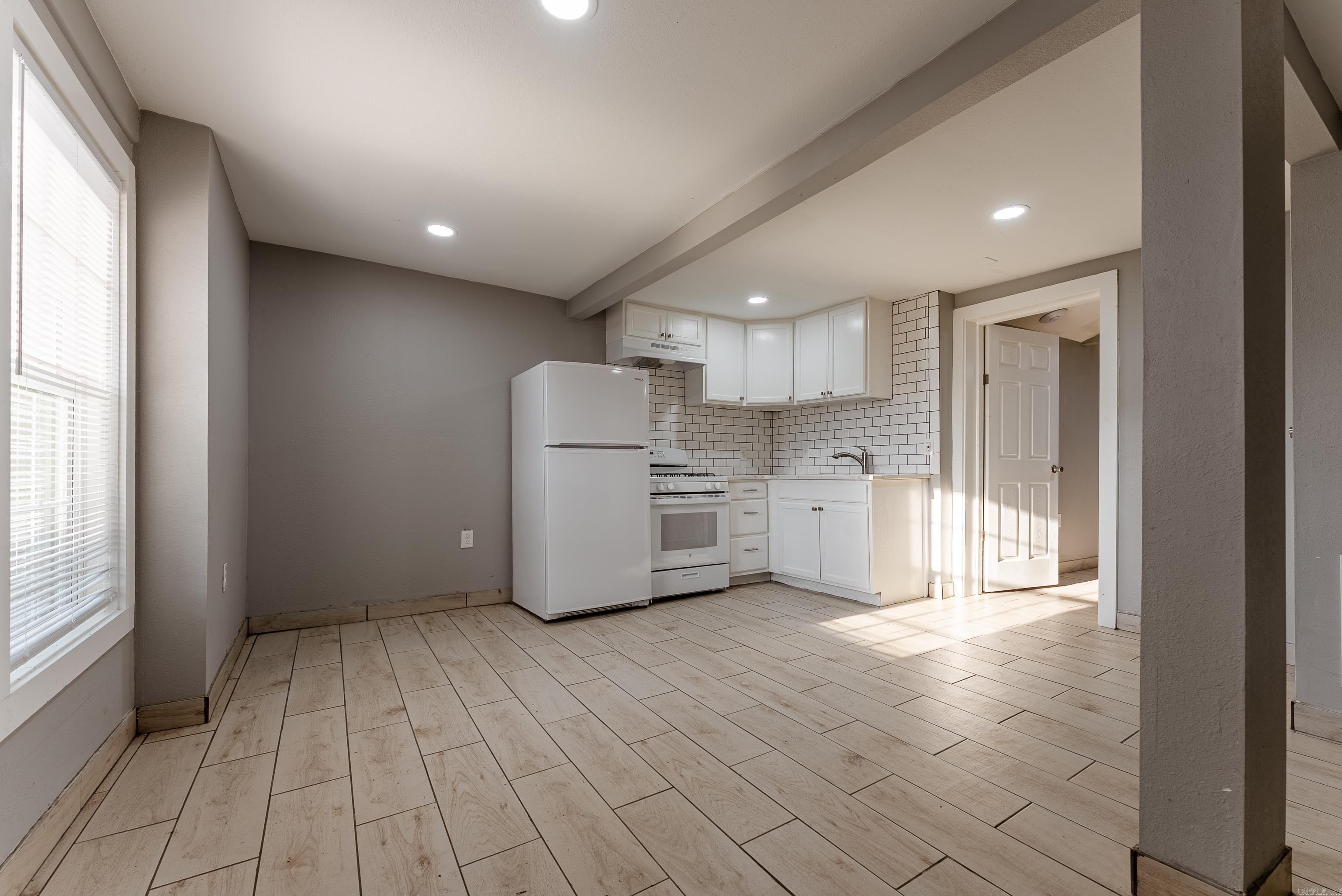 CITY OF LR L18 - Residential Income