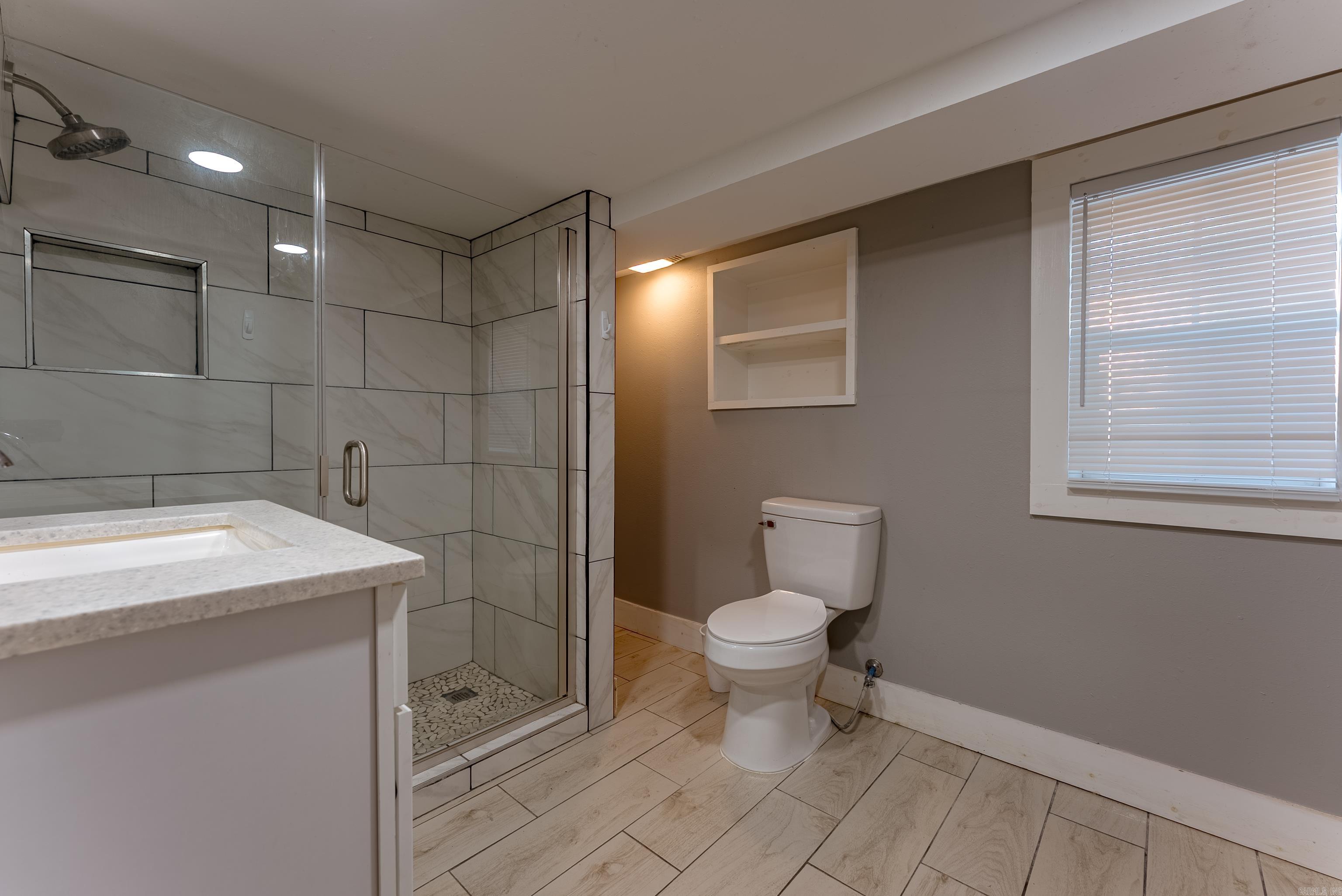 CITY OF LR L18 - Residential Income