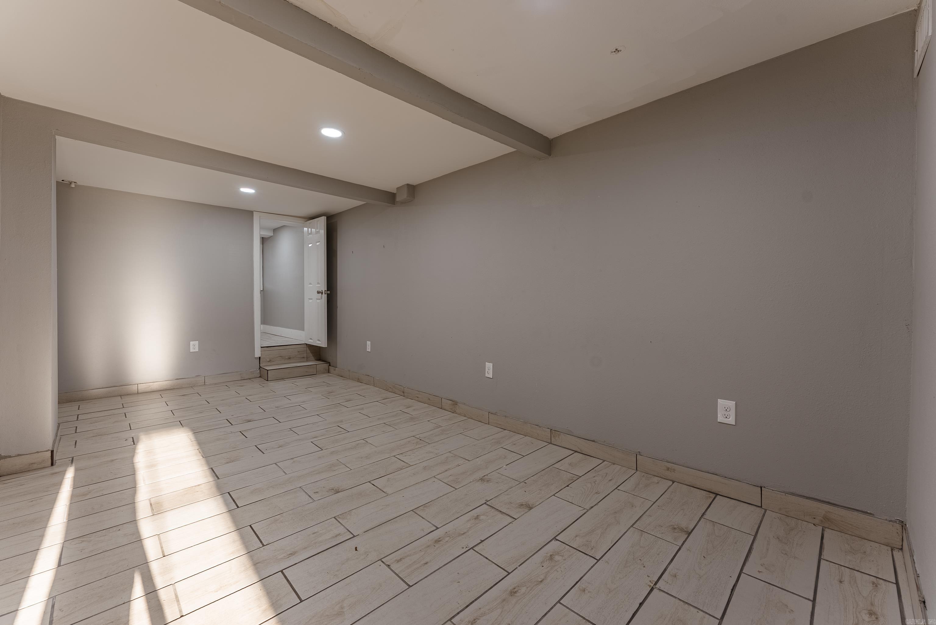 CITY OF LR L18 - Residential Income