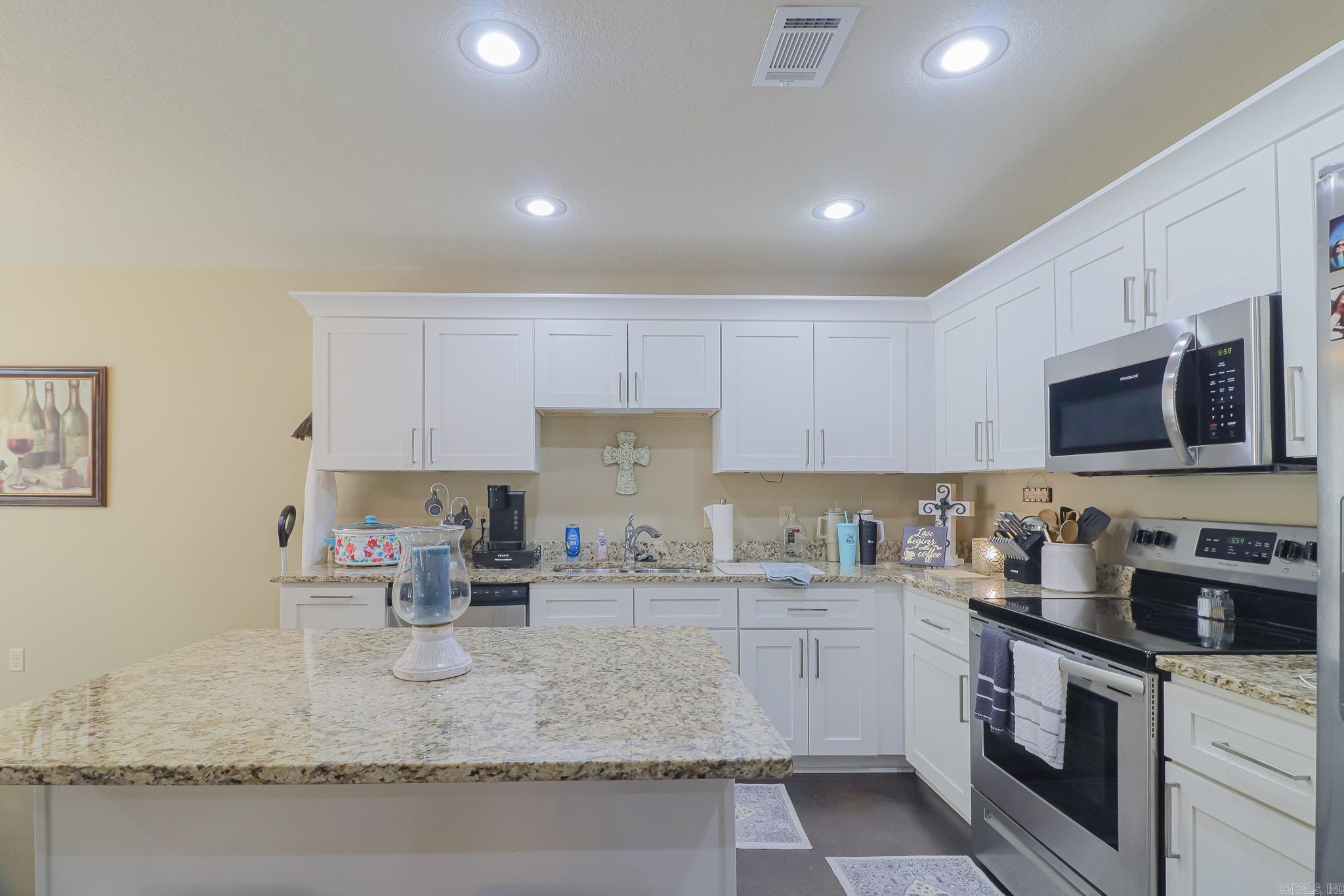 SHADOW RIDGE - Residential