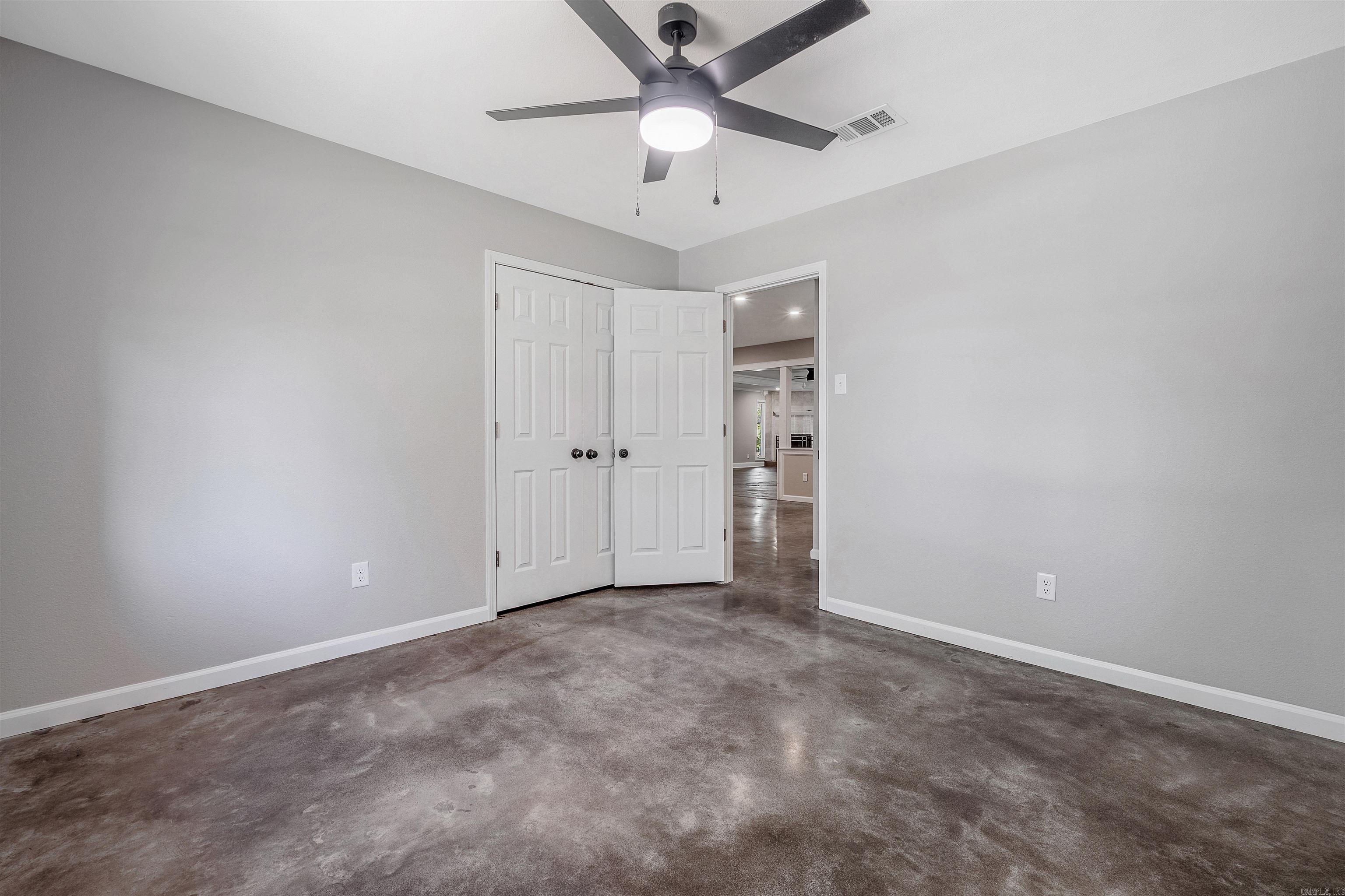 ARBOR OAKS - Residential