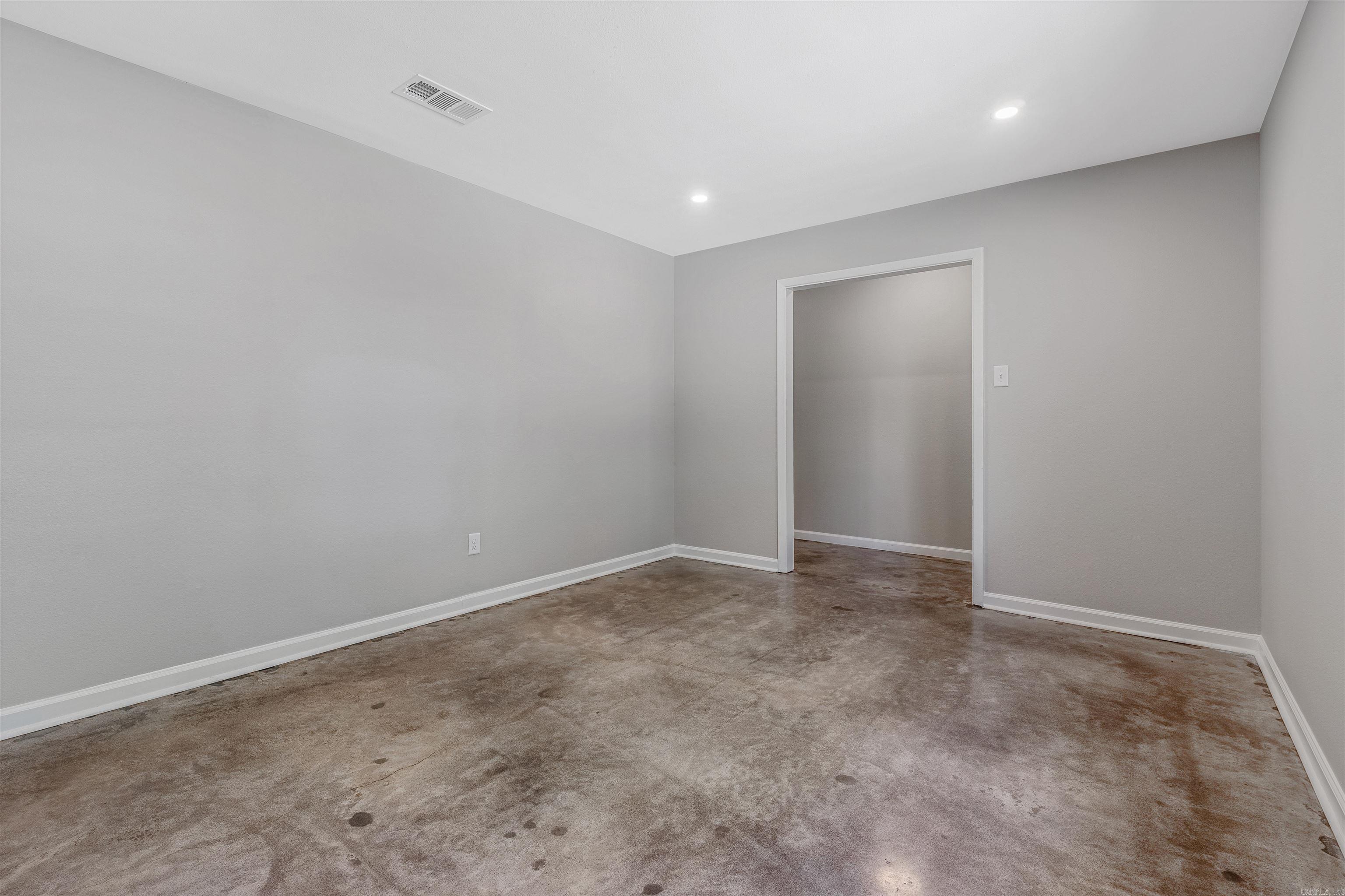 ARBOR OAKS - Residential