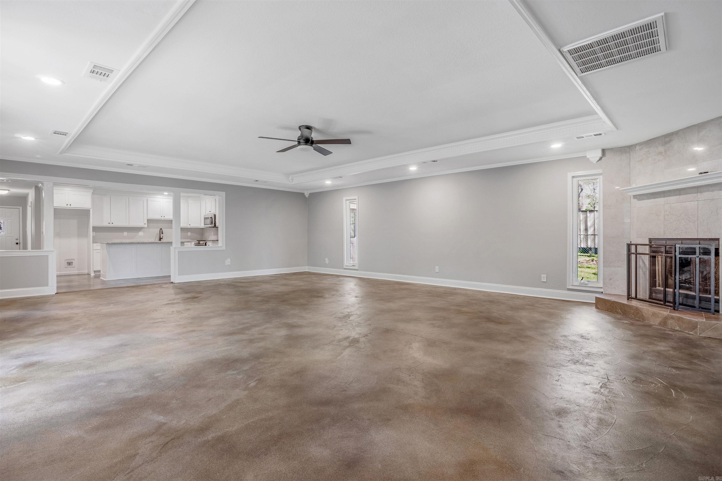 ARBOR OAKS - Residential