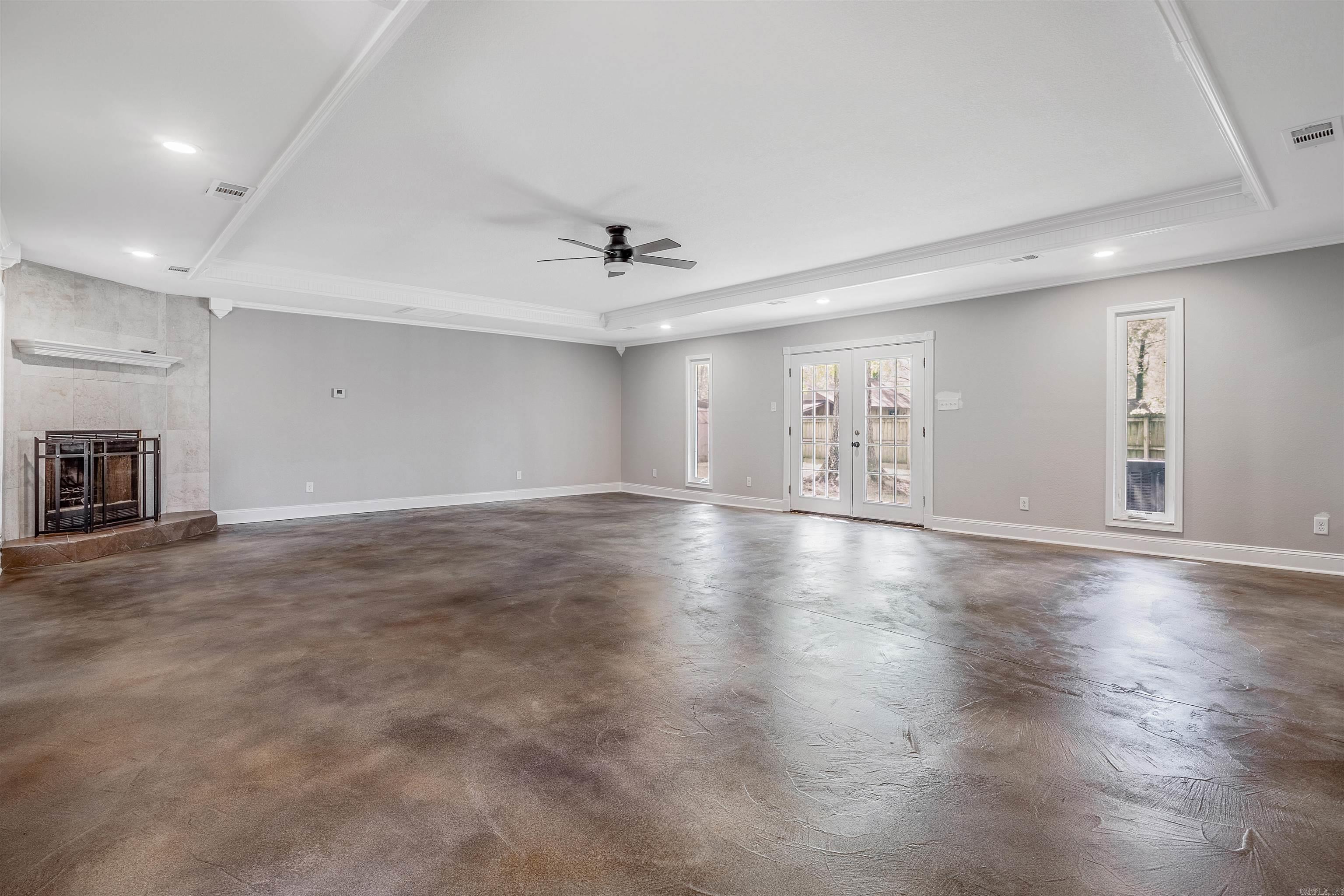 ARBOR OAKS - Residential