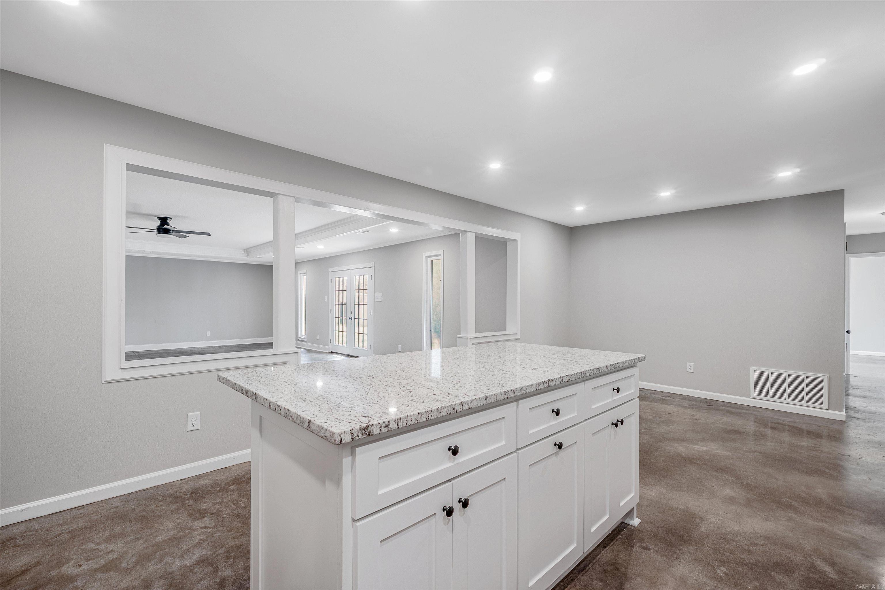 ARBOR OAKS - Residential