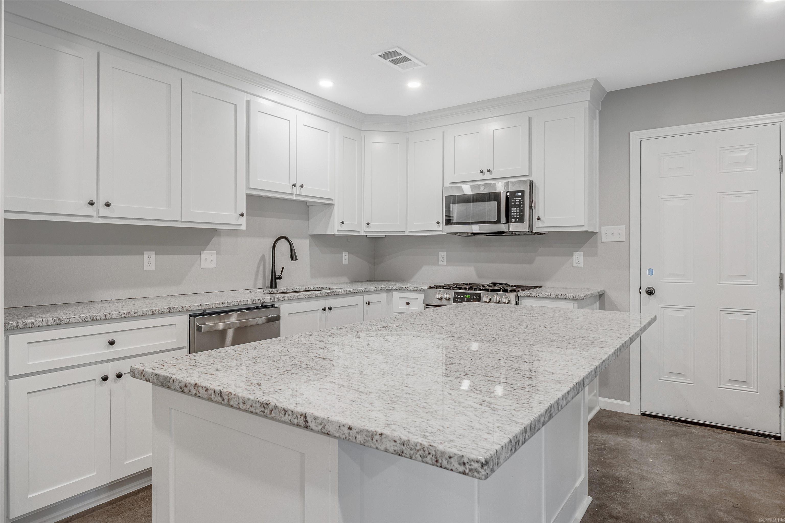 ARBOR OAKS - Residential