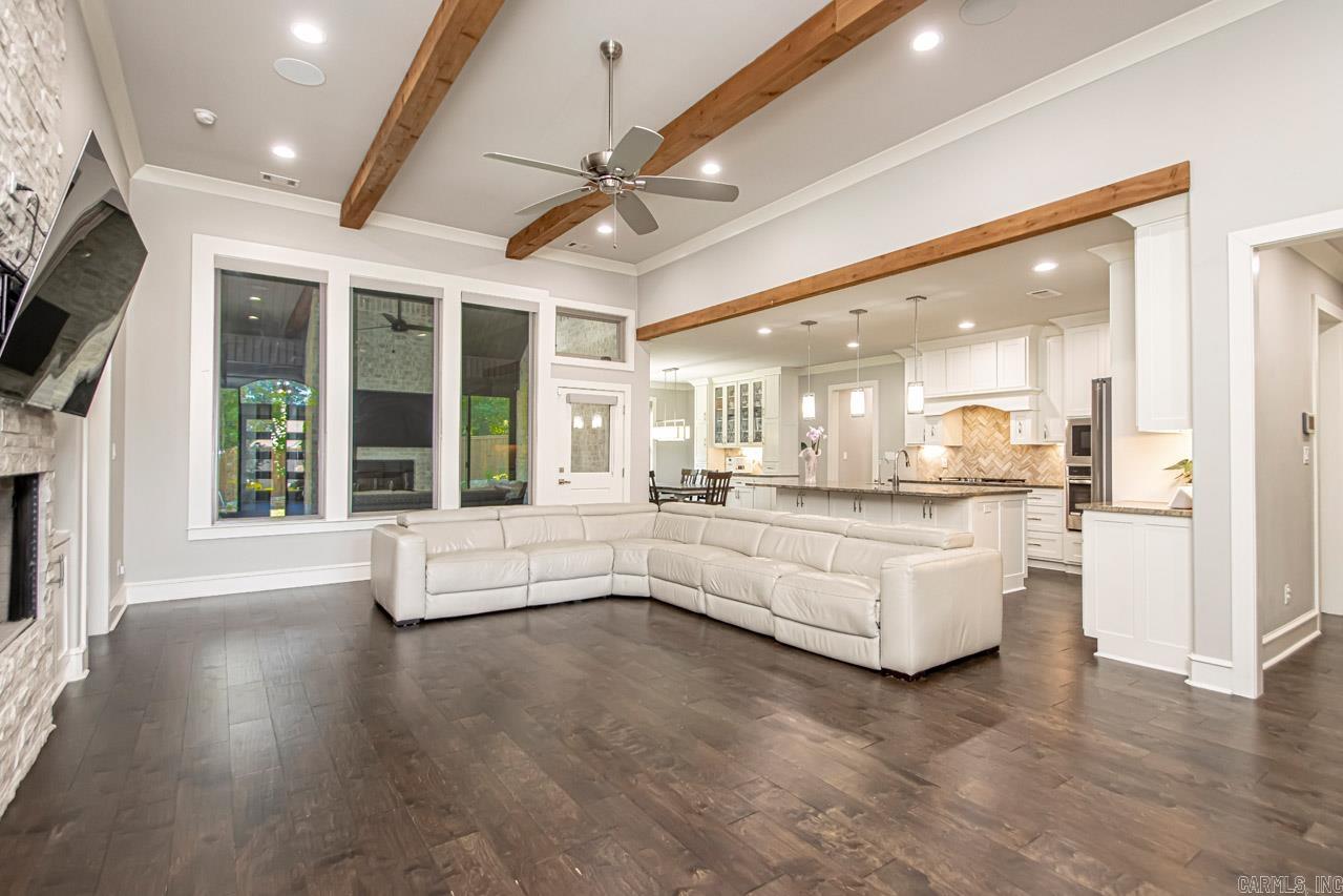 CHENAL VALLEY EPERNAY PLACE - Residential