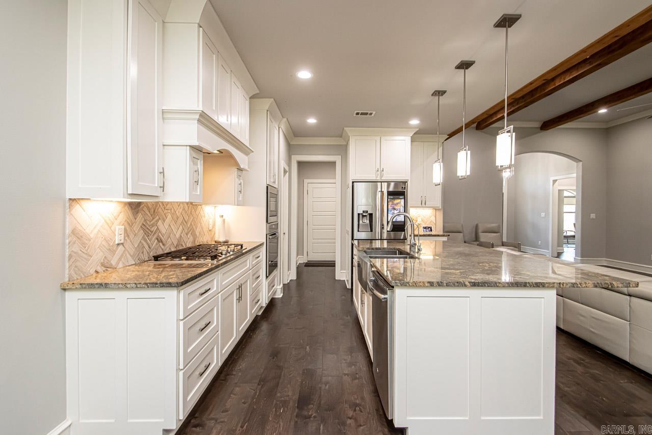 CHENAL VALLEY EPERNAY PLACE - Residential