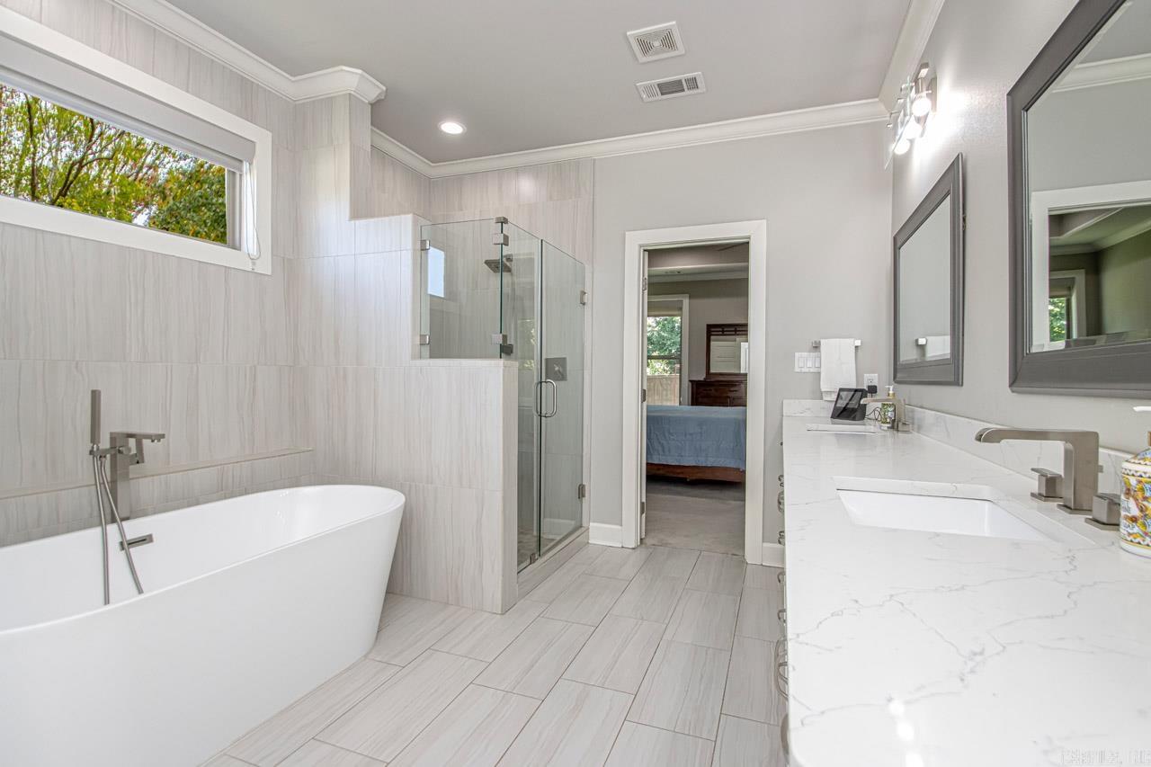 CHENAL VALLEY EPERNAY PLACE - Residential