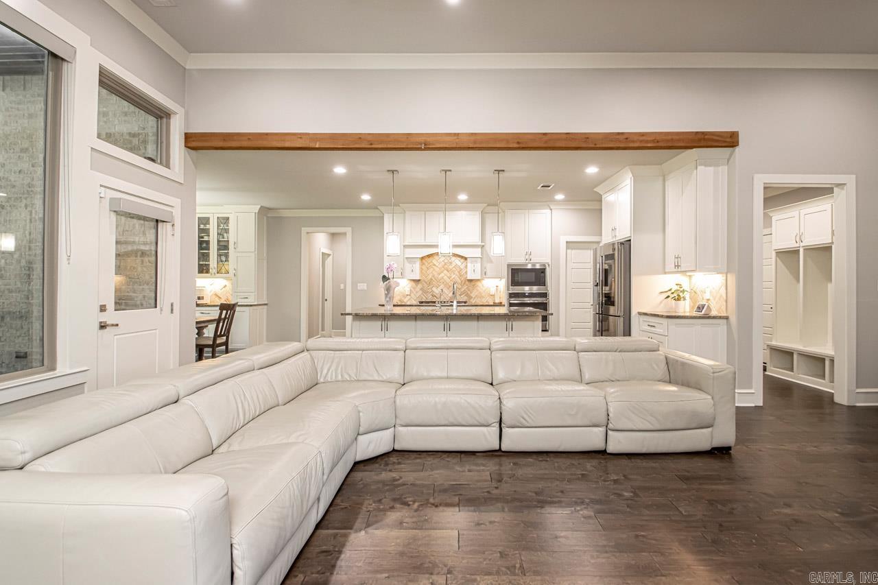 CHENAL VALLEY EPERNAY PLACE - Residential