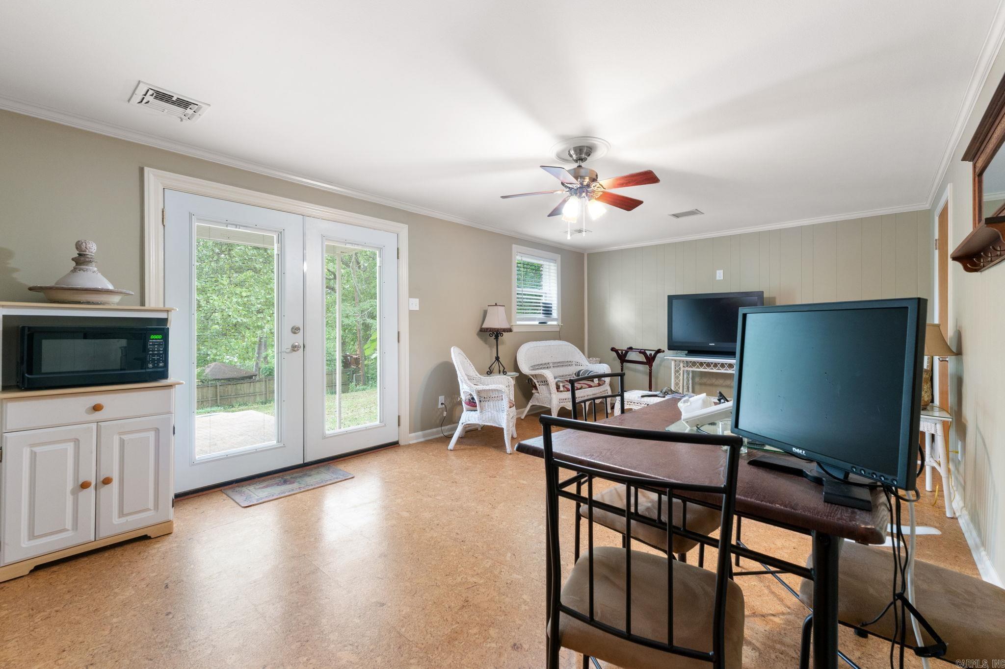 HALL PLAZA - Residential