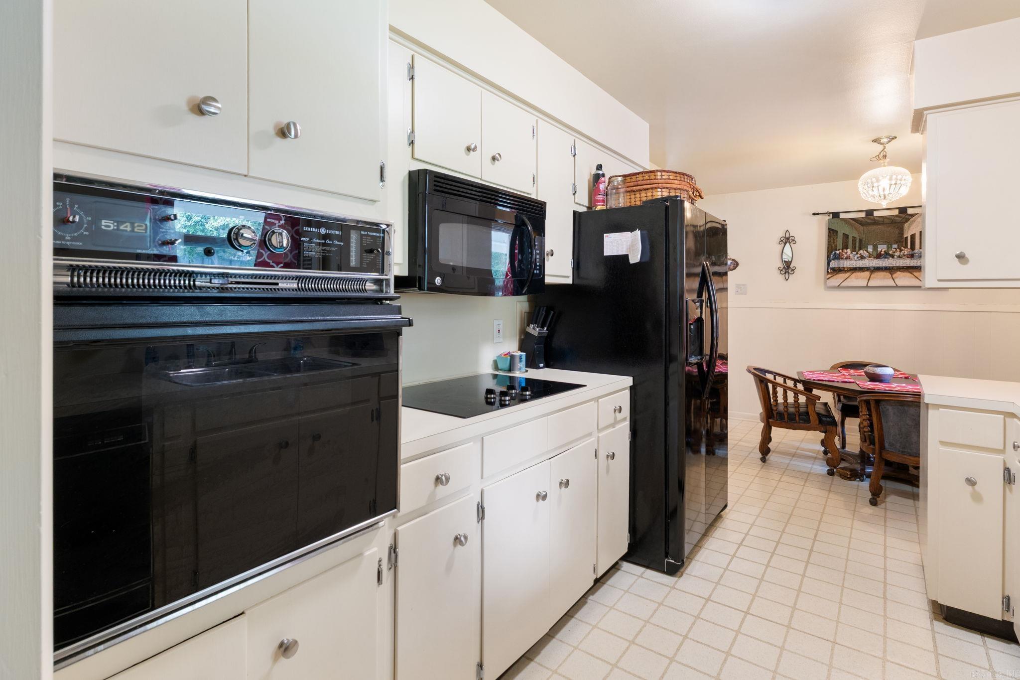 HALL PLAZA - Residential