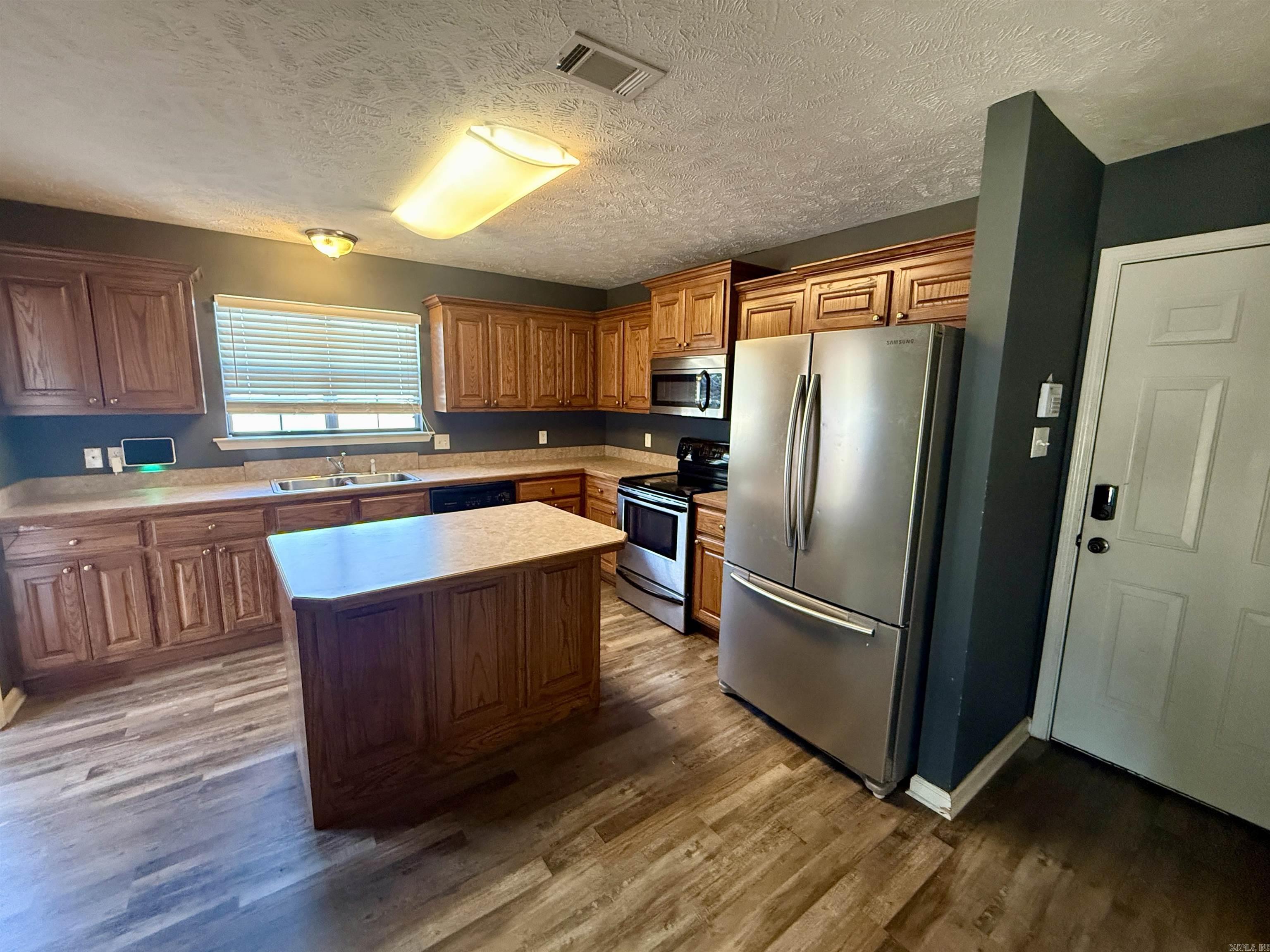 WILHELMINA COVE - Residential