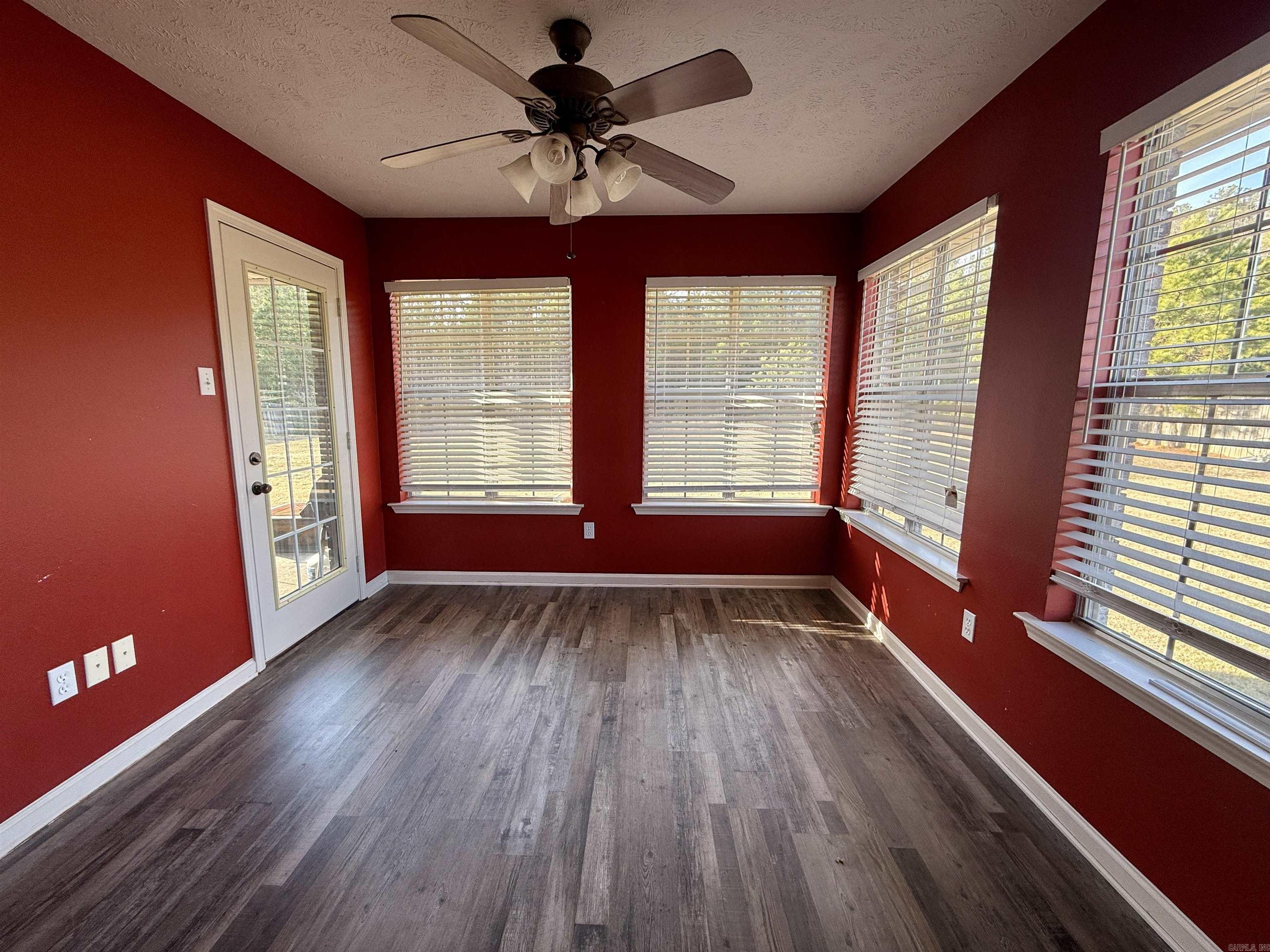 WILHELMINA COVE - Residential