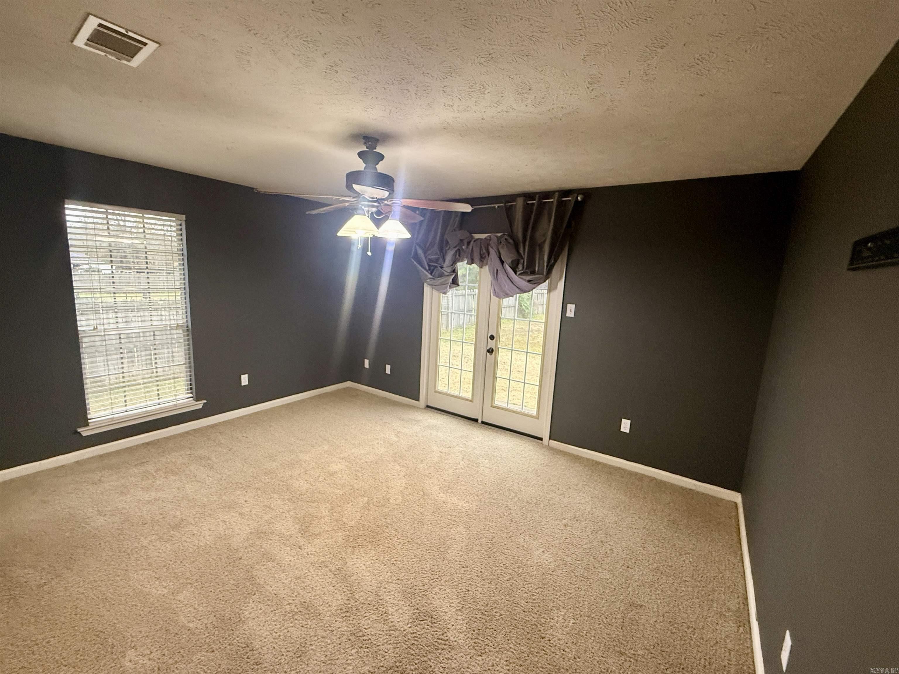 WILHELMINA COVE - Residential