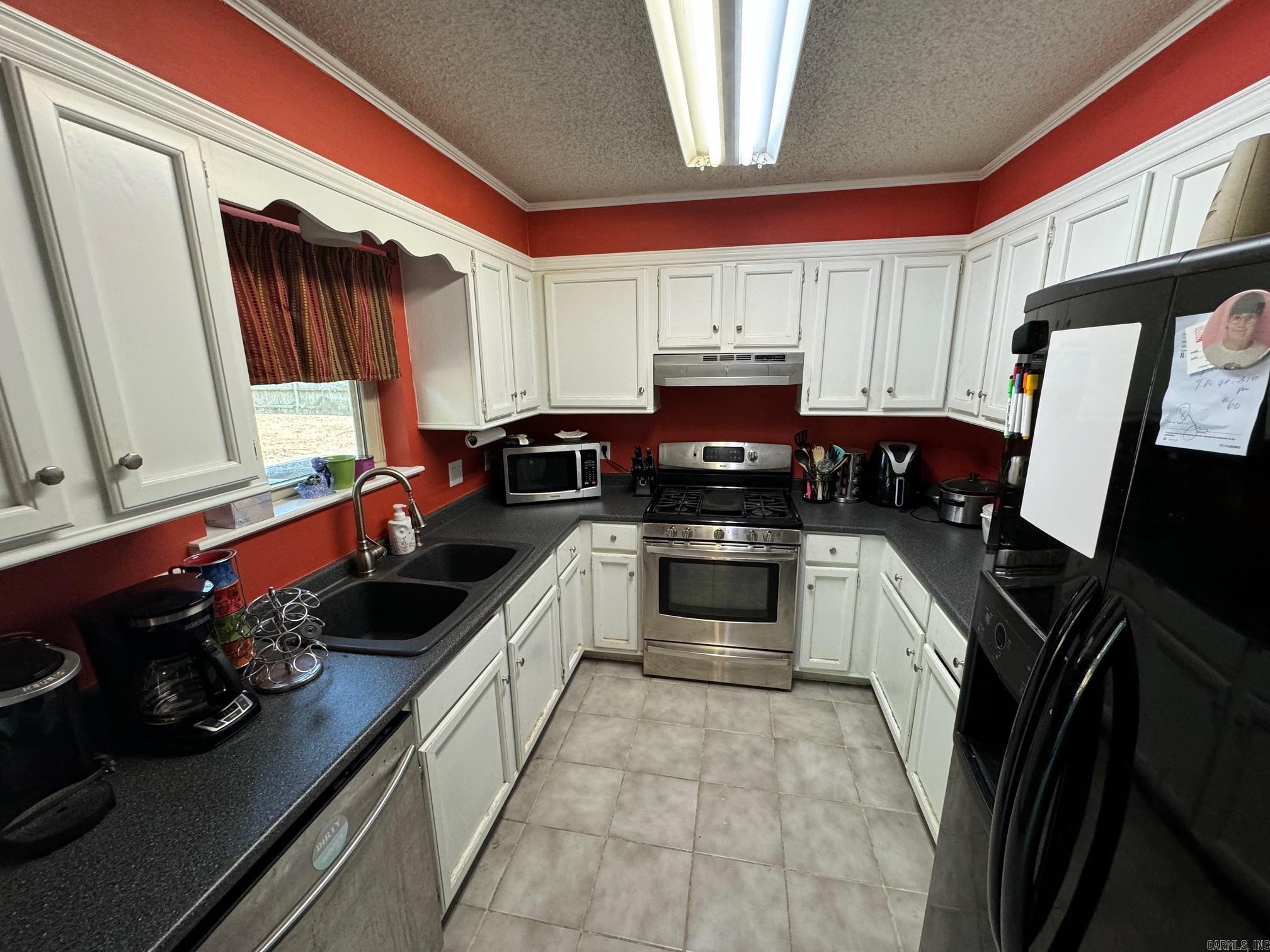 Pine Meadows 1 - Residential