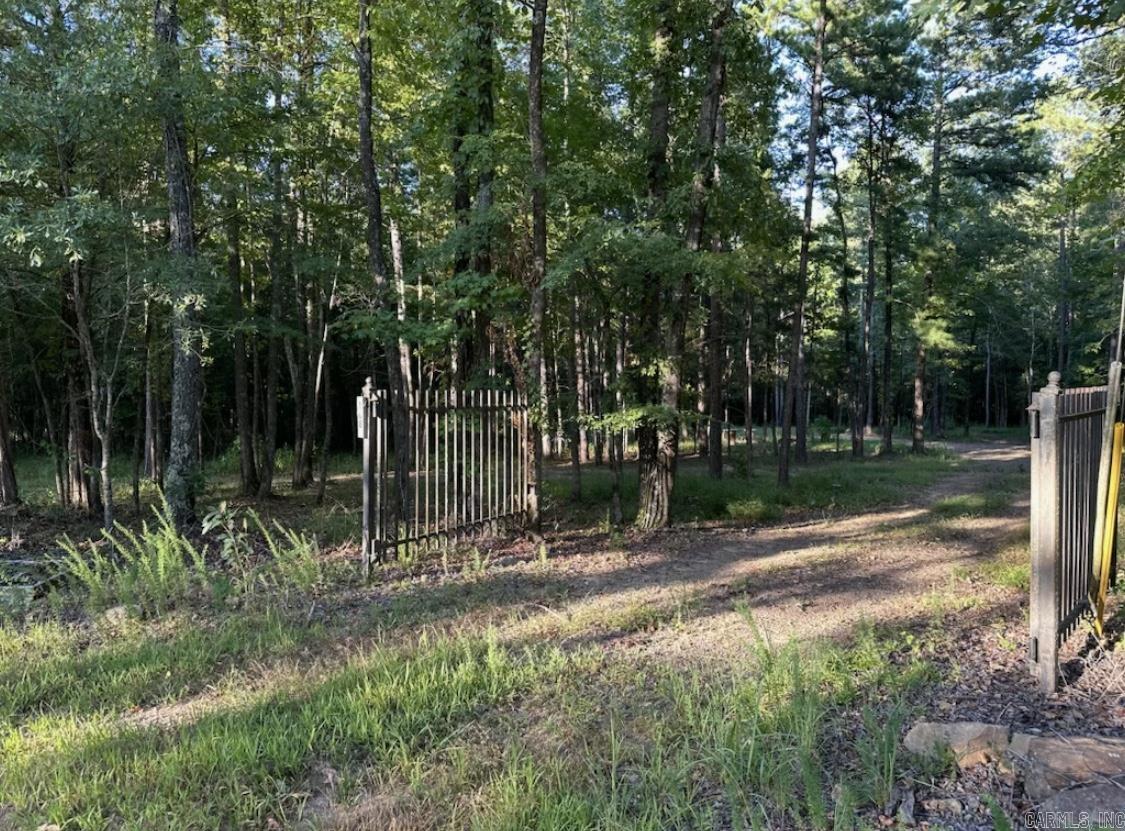 MIDDLE FORK ACRES - Land