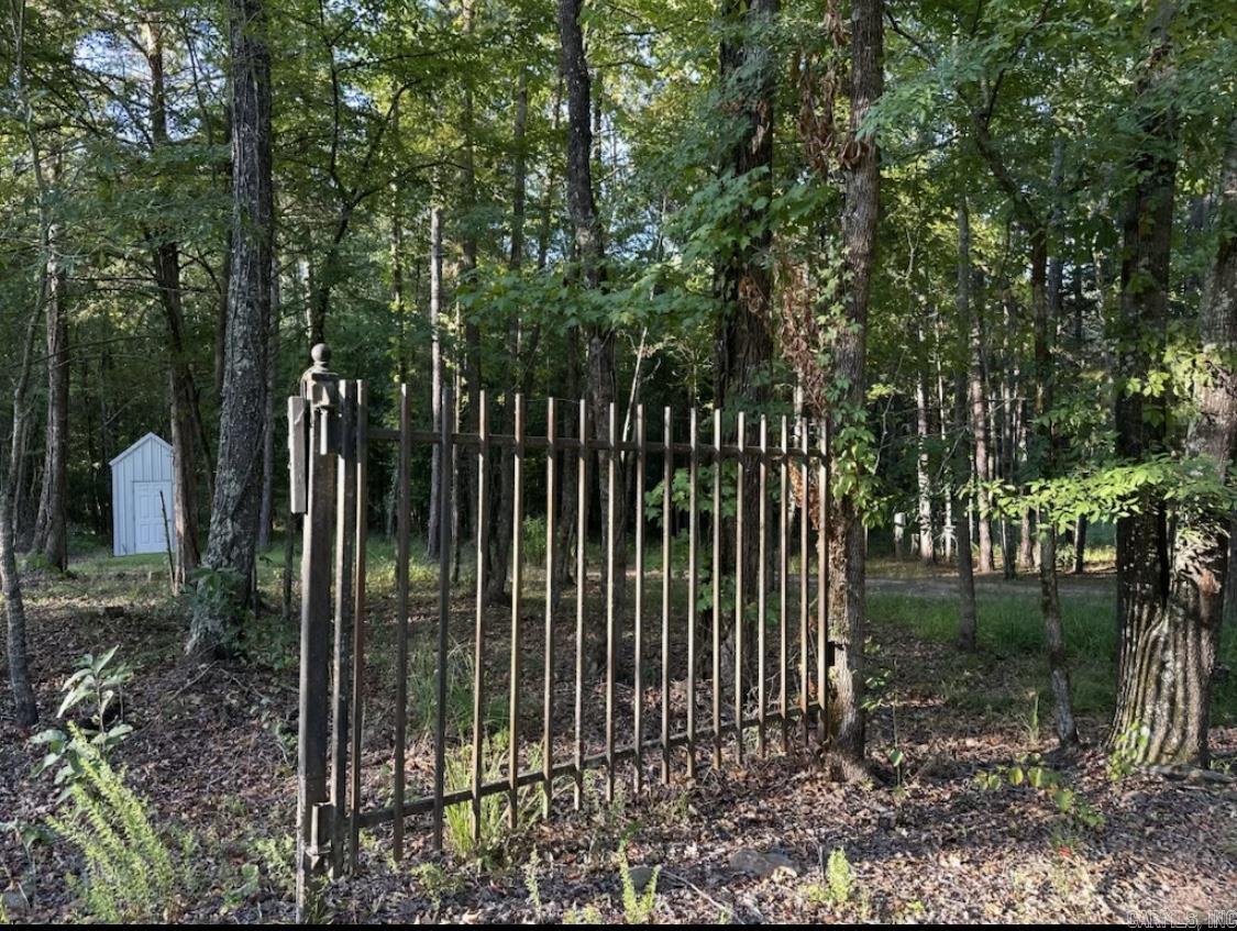 MIDDLE FORK ACRES - Land