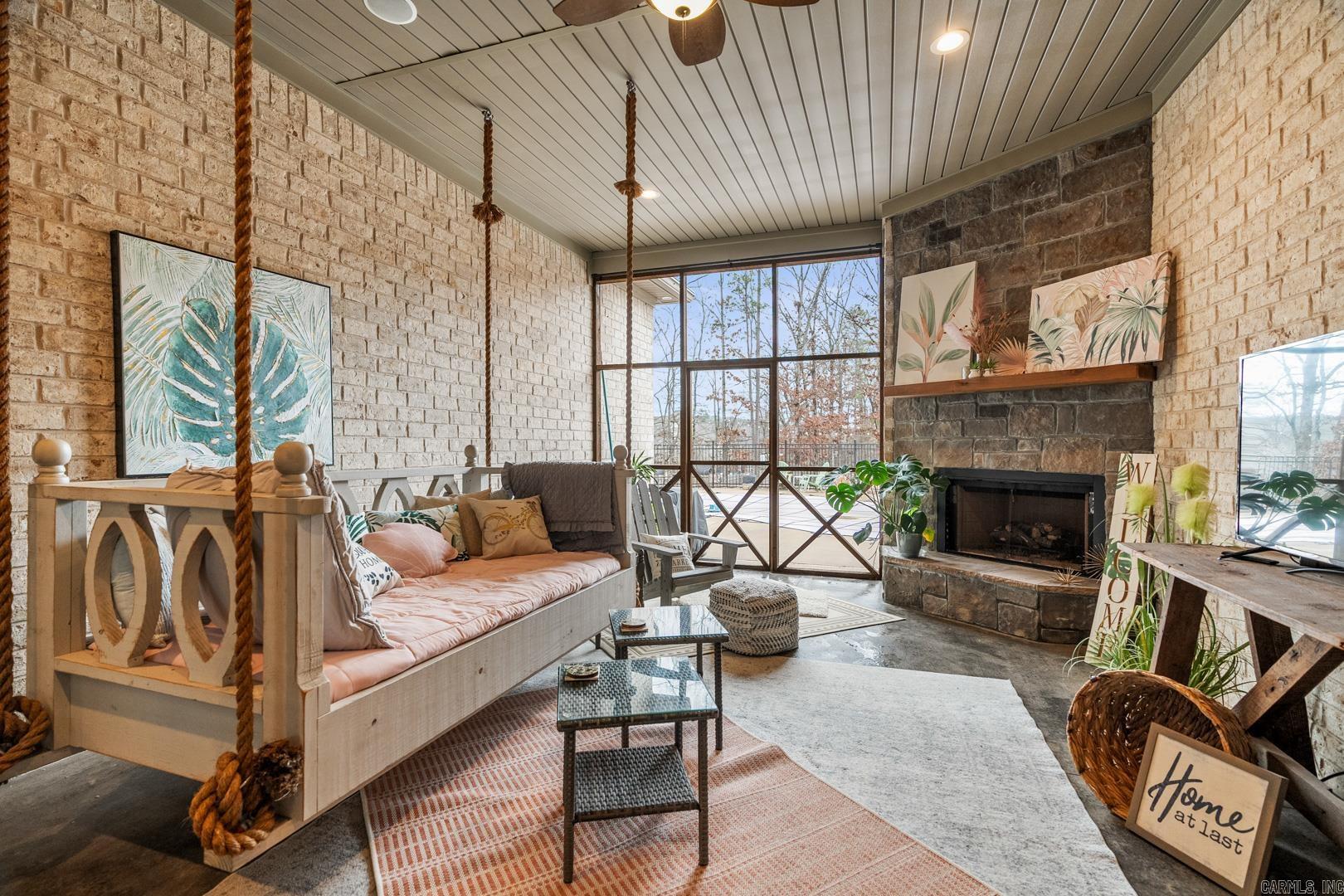 MAUMELLE VALLEY ESTATES - Residential