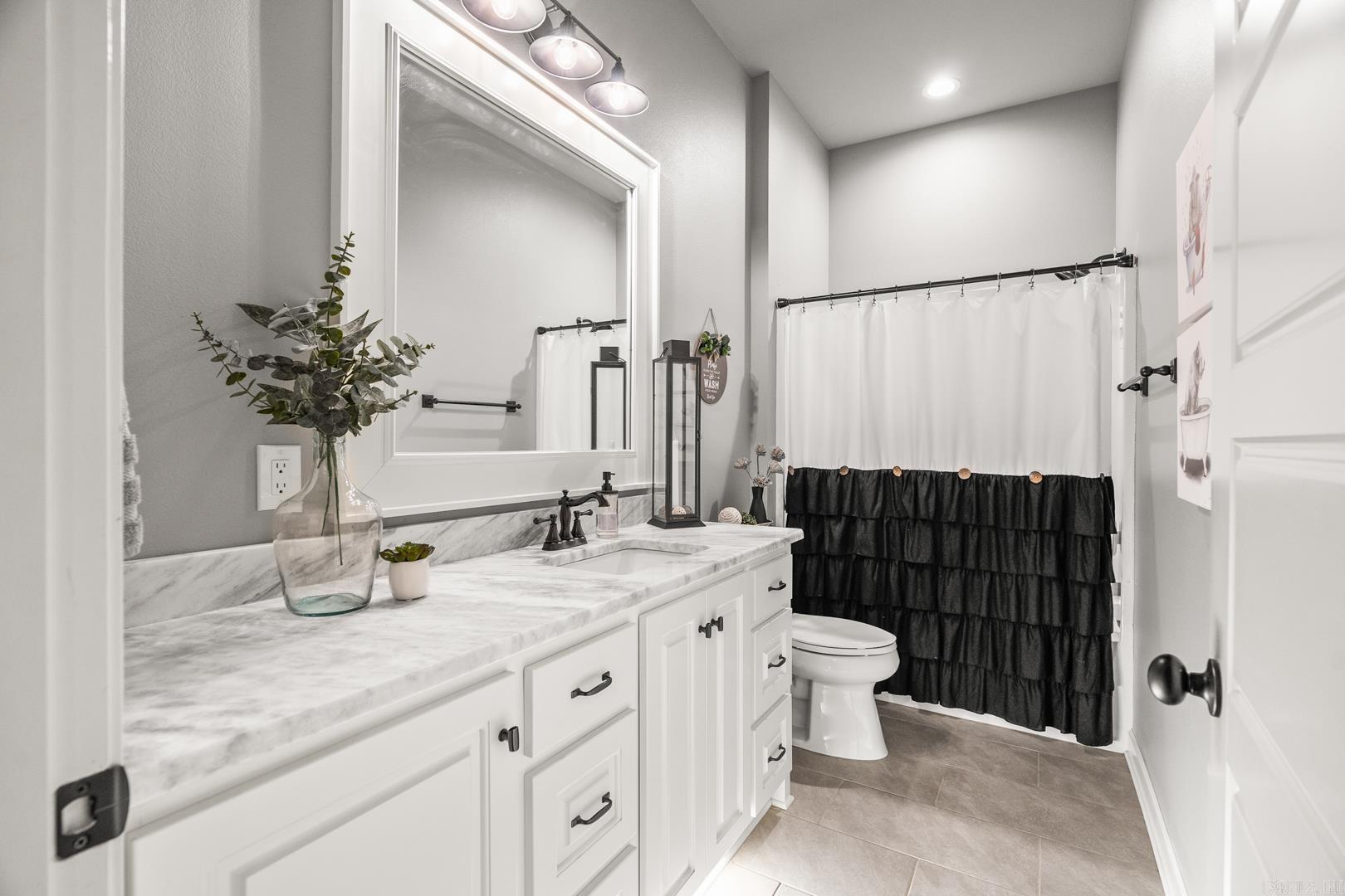 MAUMELLE VALLEY ESTATES - Residential