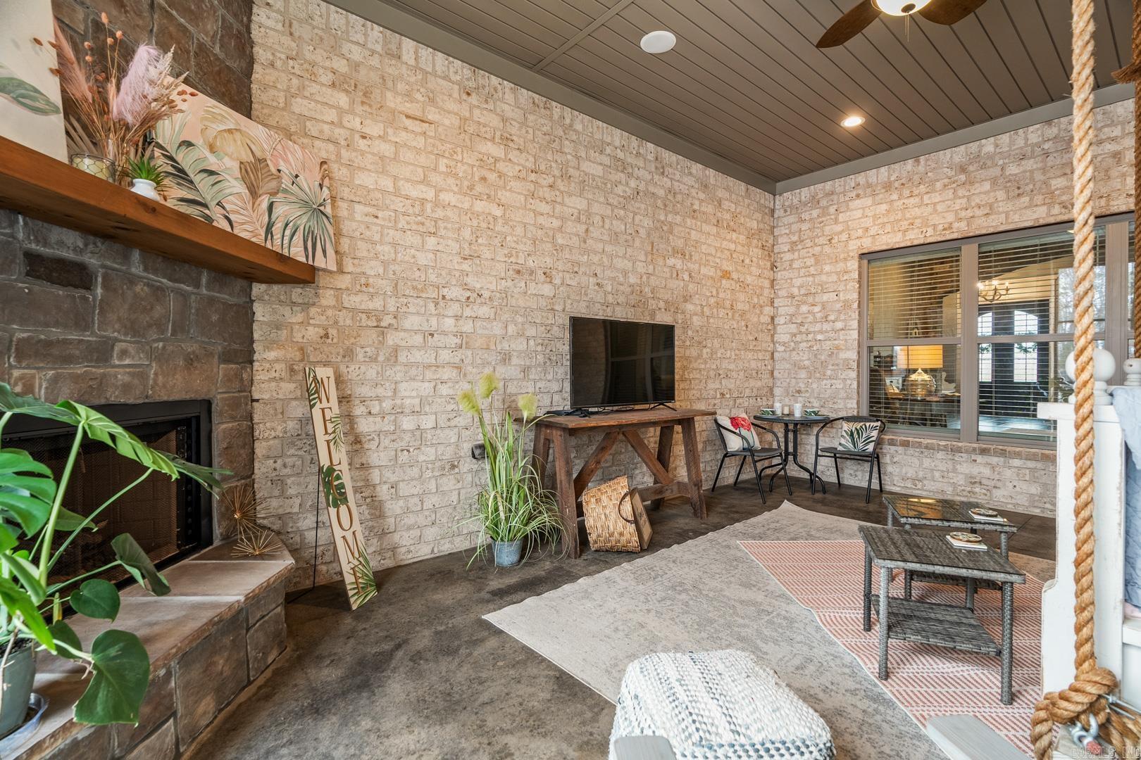 MAUMELLE VALLEY ESTATES - Residential