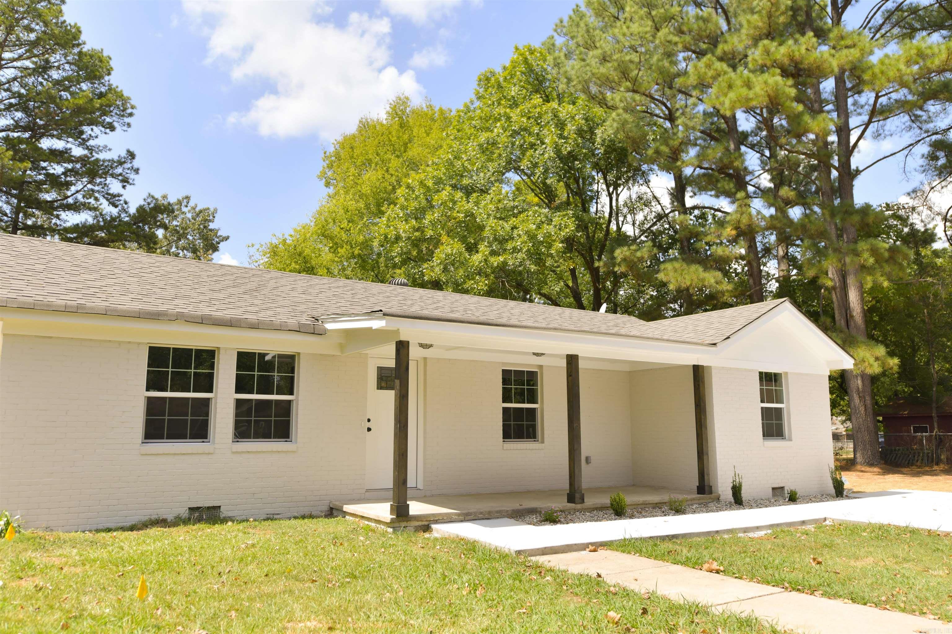 College Oak - Residential Lease