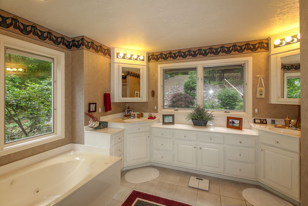 BAJADA - Residential