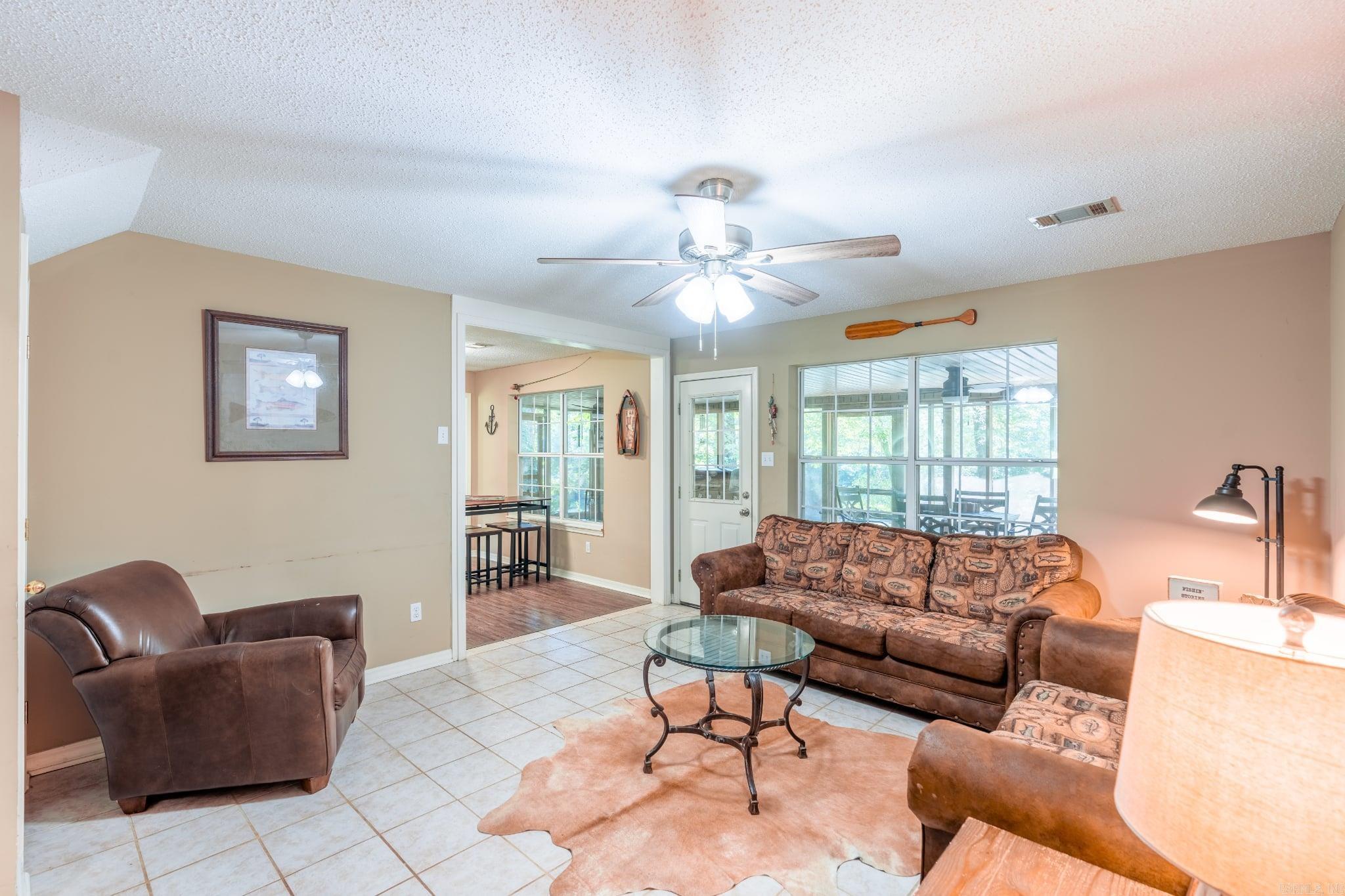 RAINBOW ISLAND - Residential