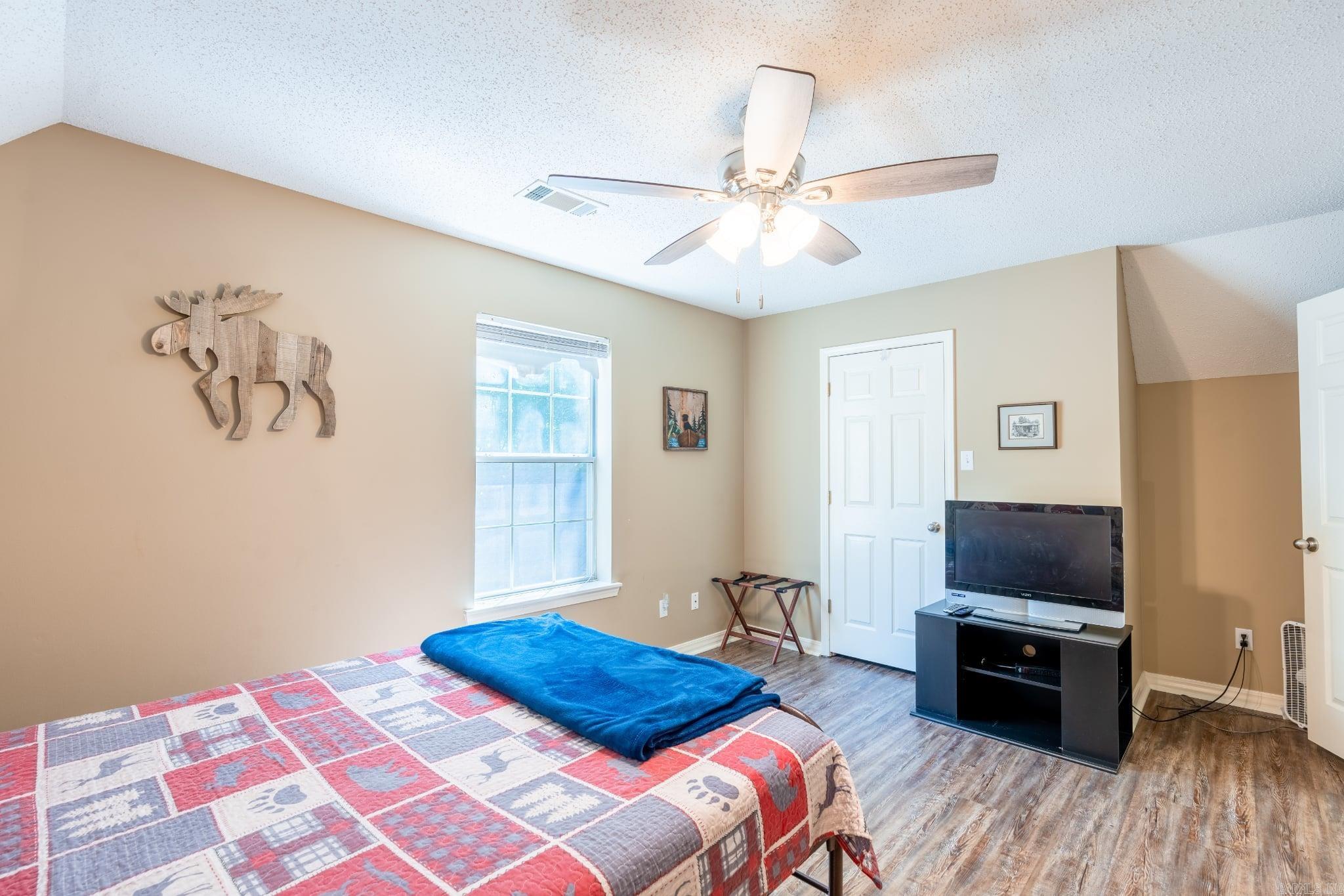 RAINBOW ISLAND - Residential