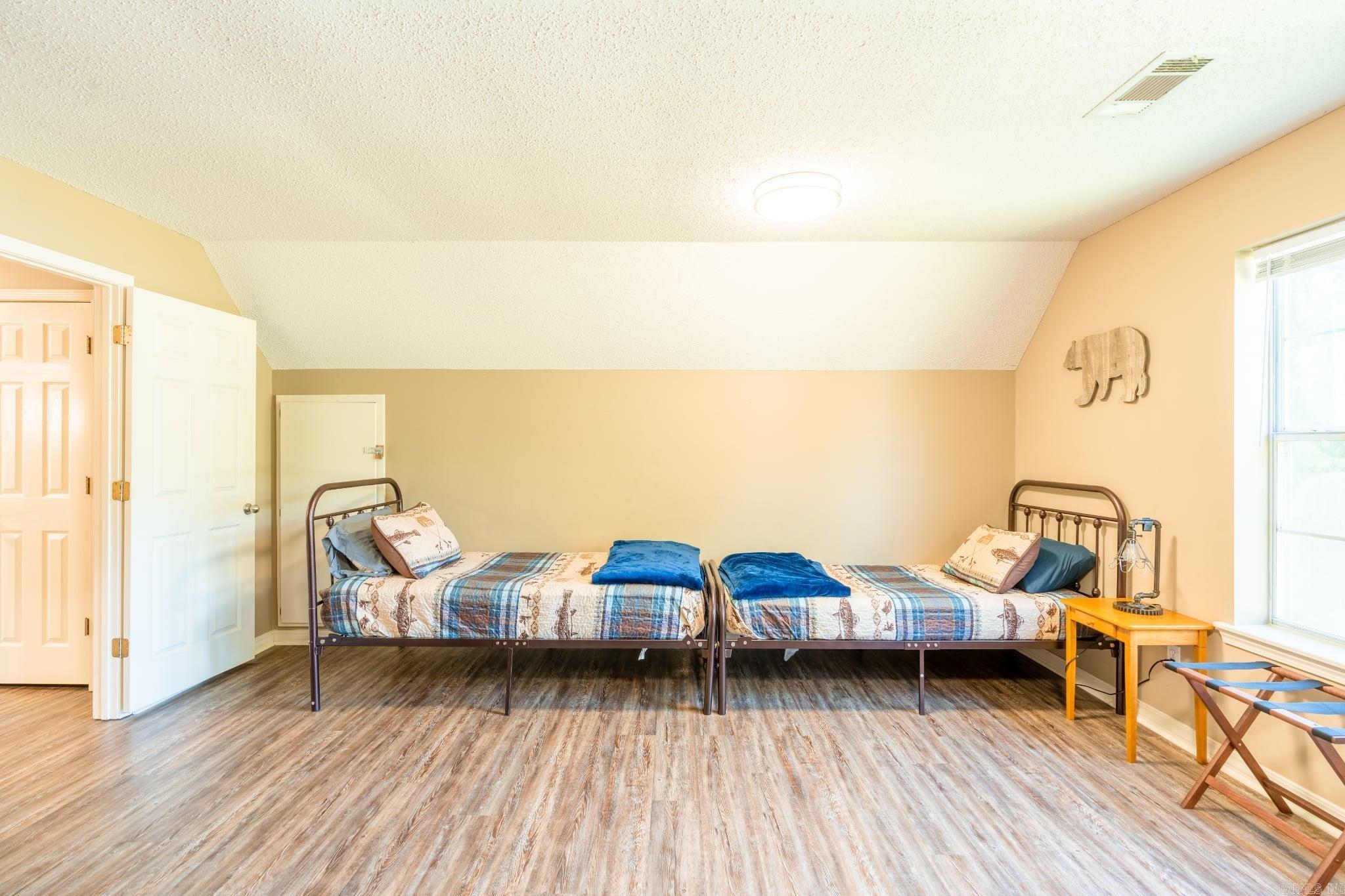 RAINBOW ISLAND - Residential