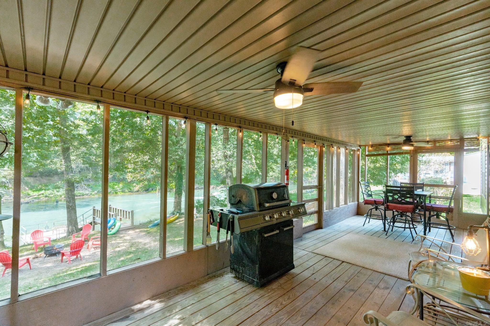 RAINBOW ISLAND - Residential