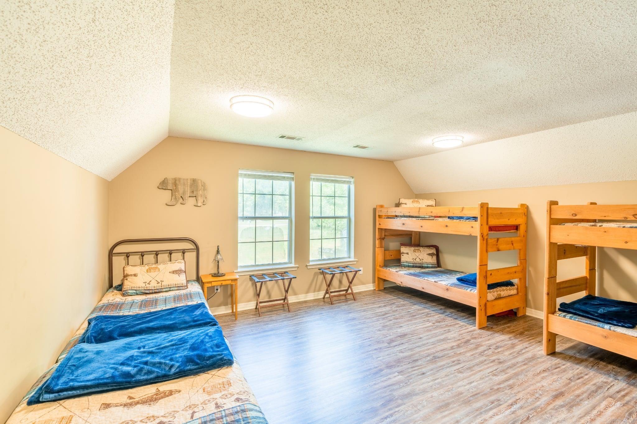 RAINBOW ISLAND - Residential