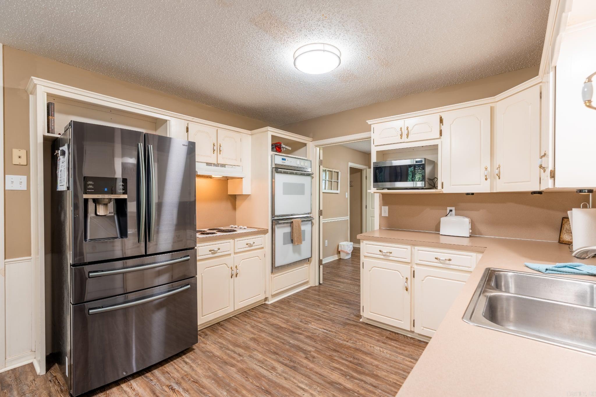 RAINBOW ISLAND - Residential