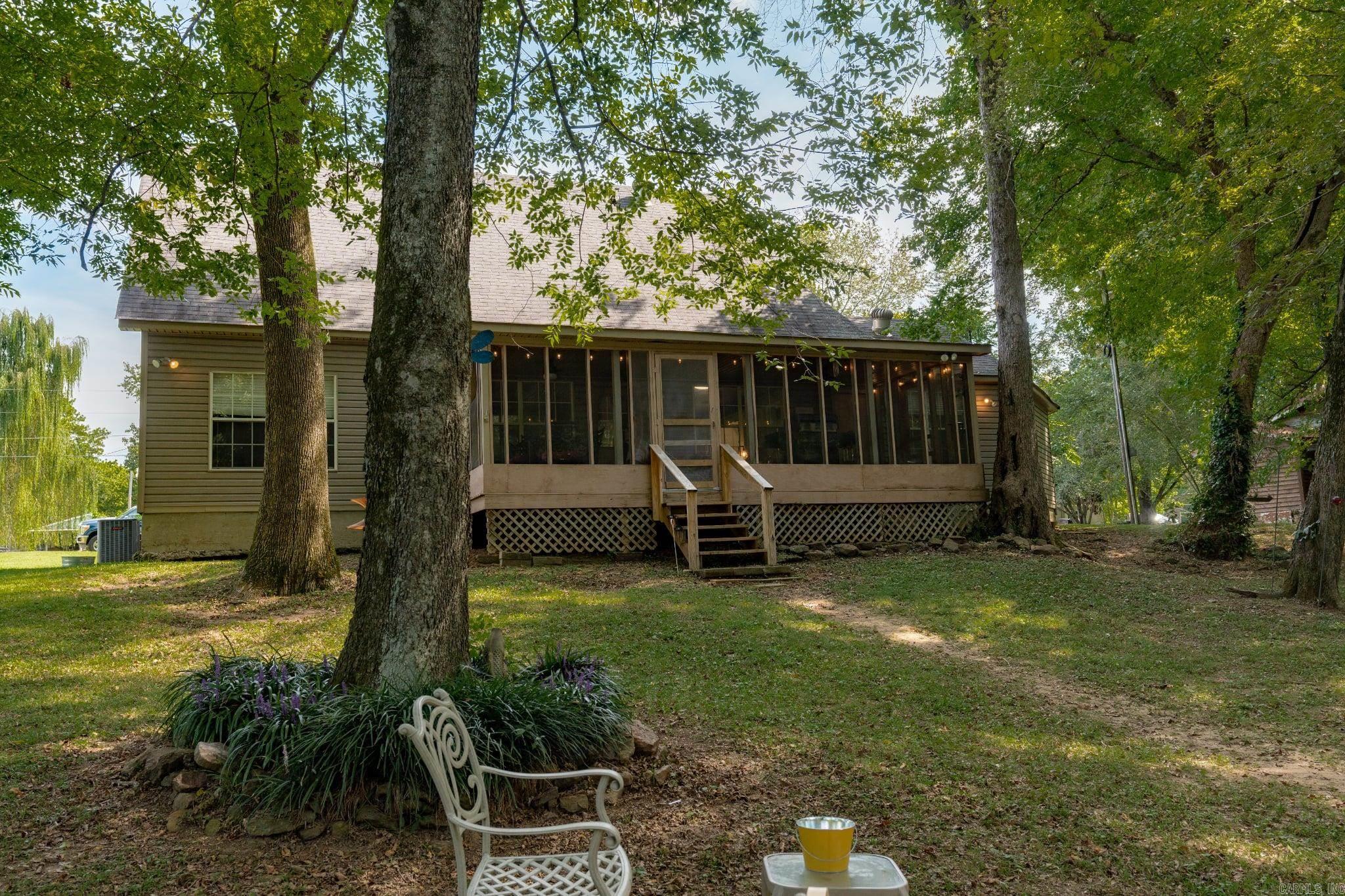 RAINBOW ISLAND - Residential