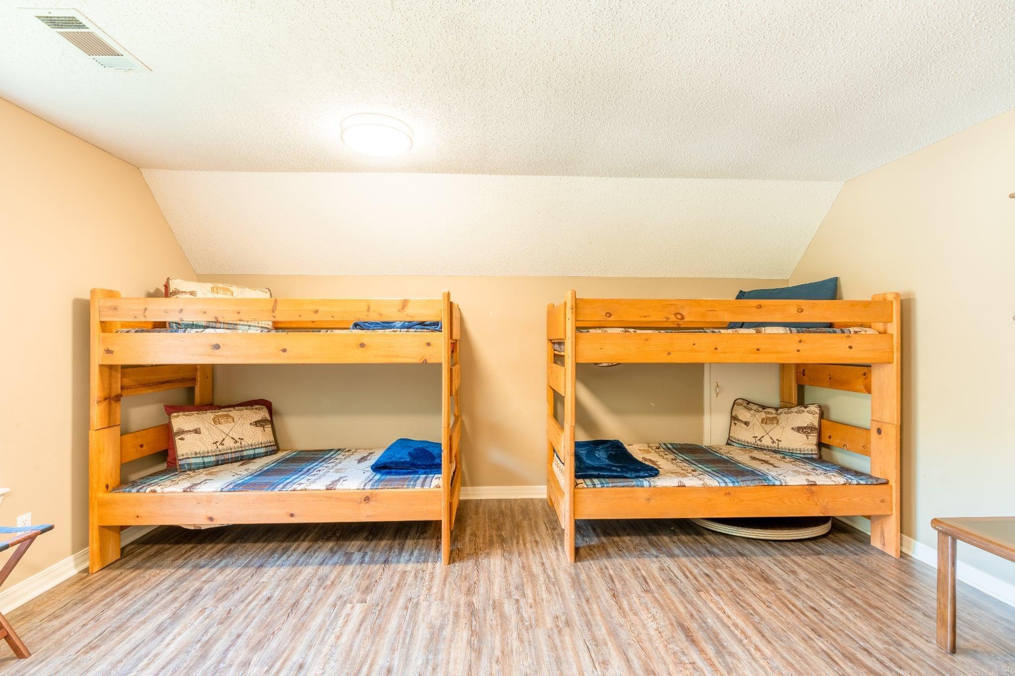 RAINBOW ISLAND - Residential