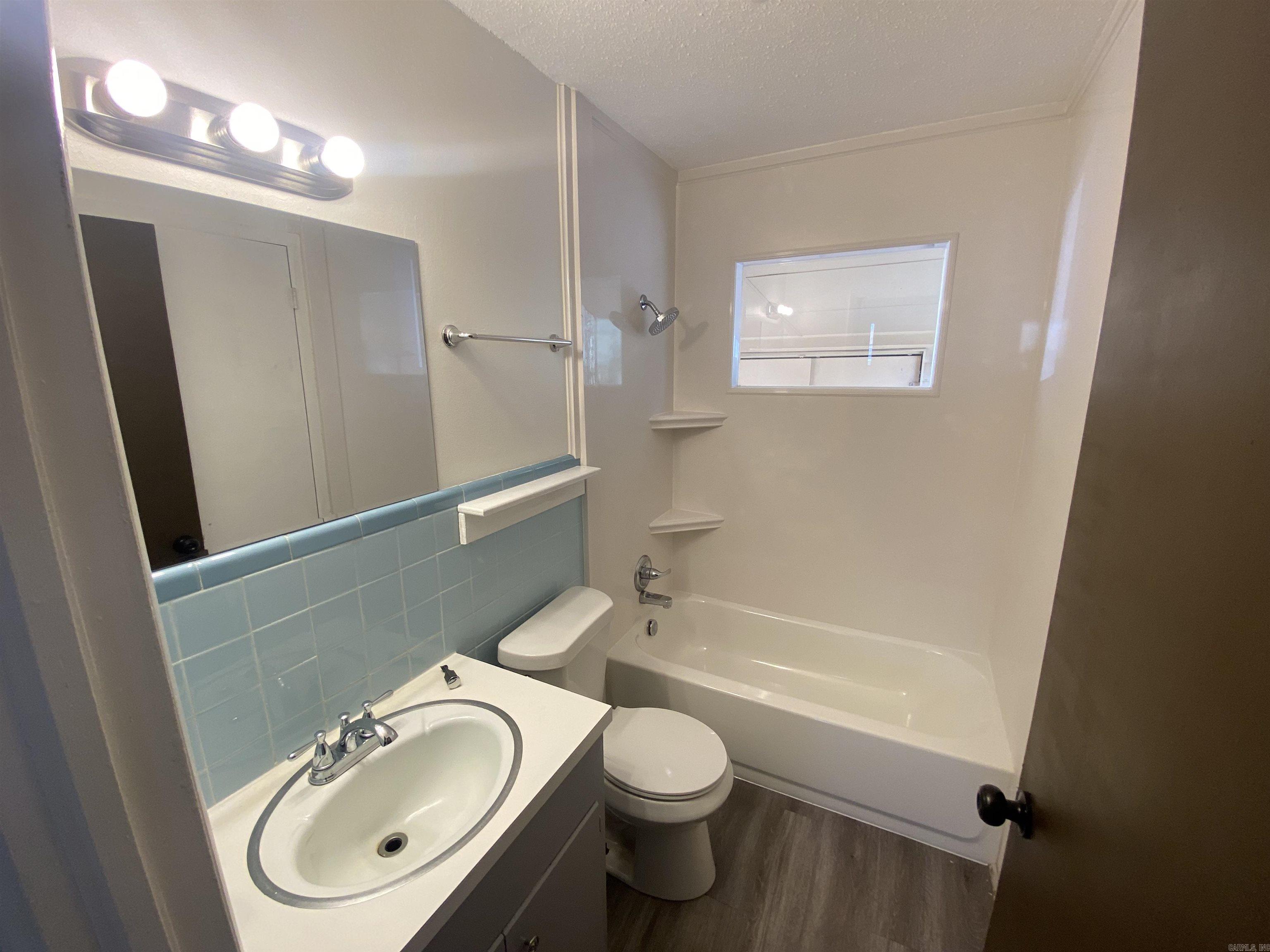 BROADWAY ADDITION - Residential Lease