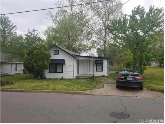 2 bedroom 1 bathroom home in North Little Rock! Tenant on a 12 month lease for $695. Fully fenced back yard. Please do not disturb tenant, and please provide pre-approval or proof of funds before showing!