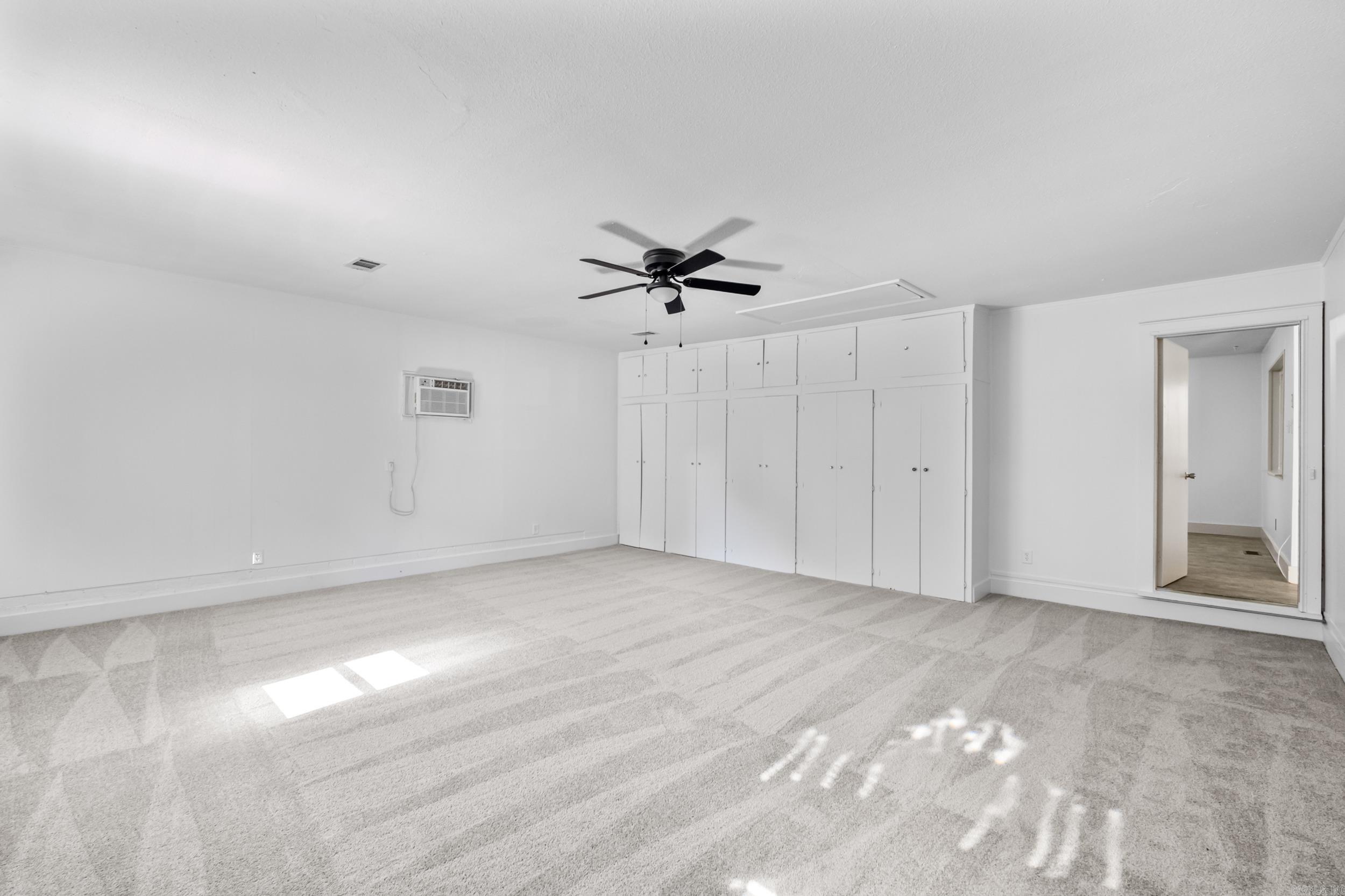 ARBOR OAKS - Residential