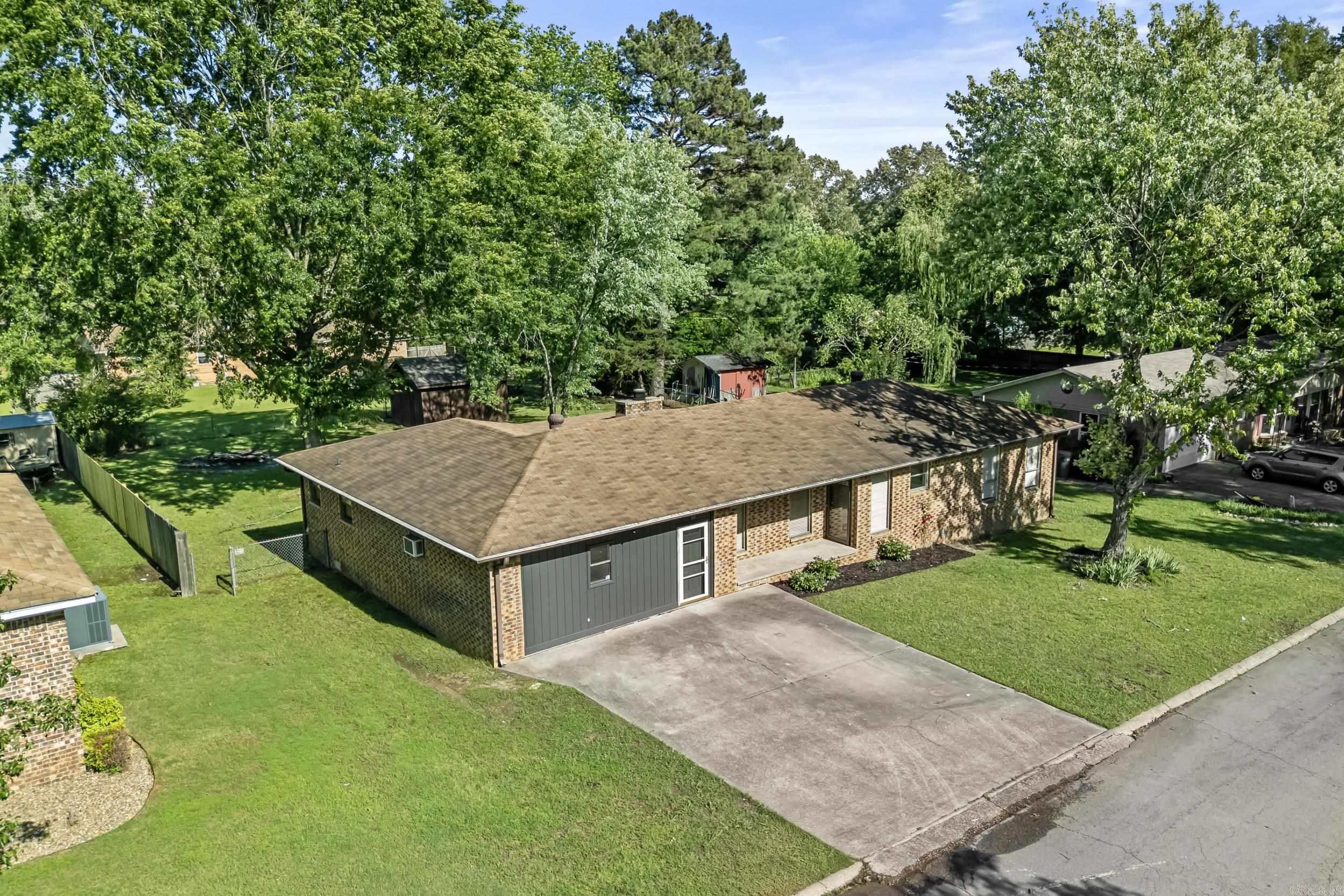 ARBOR OAKS - Residential