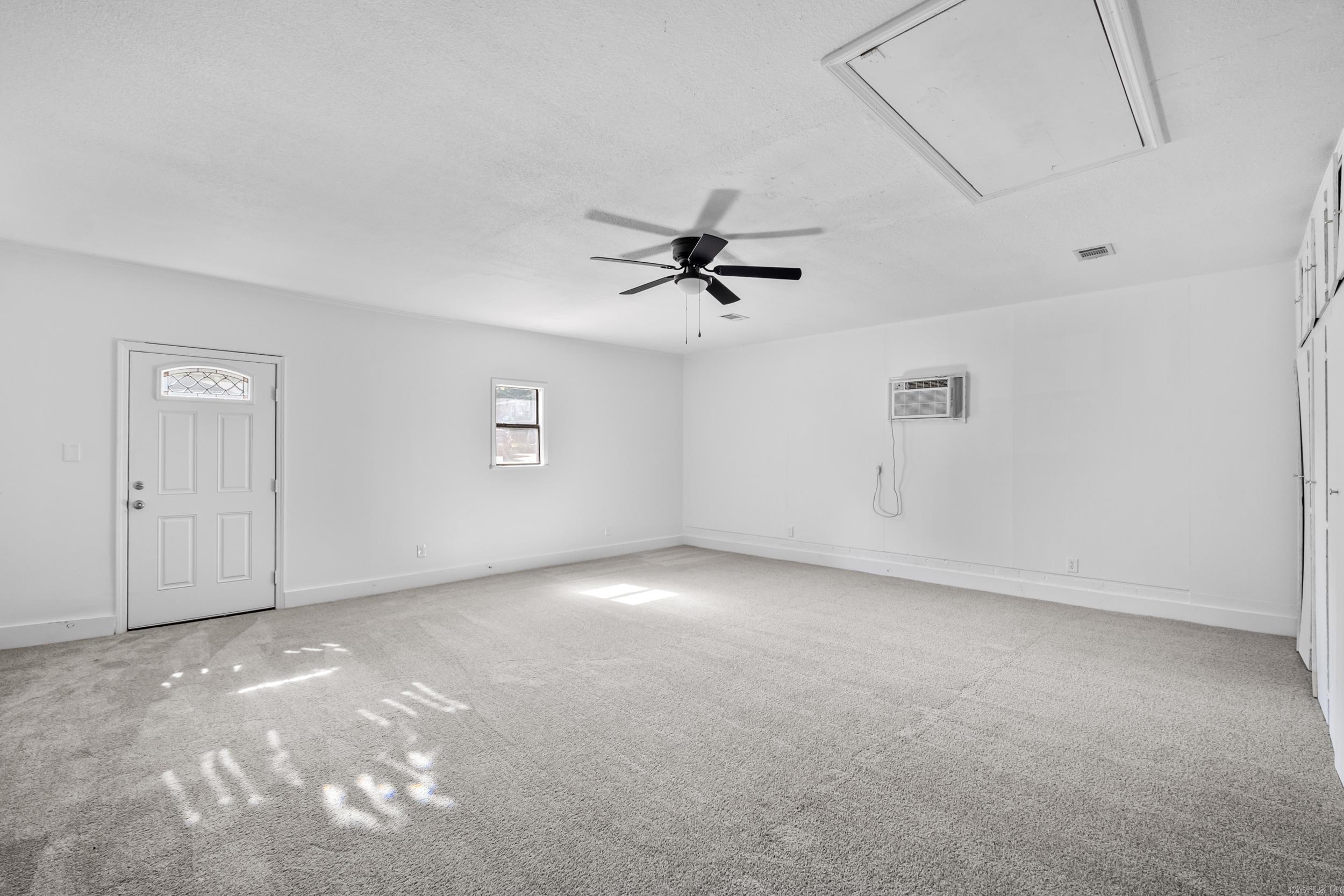 ARBOR OAKS - Residential