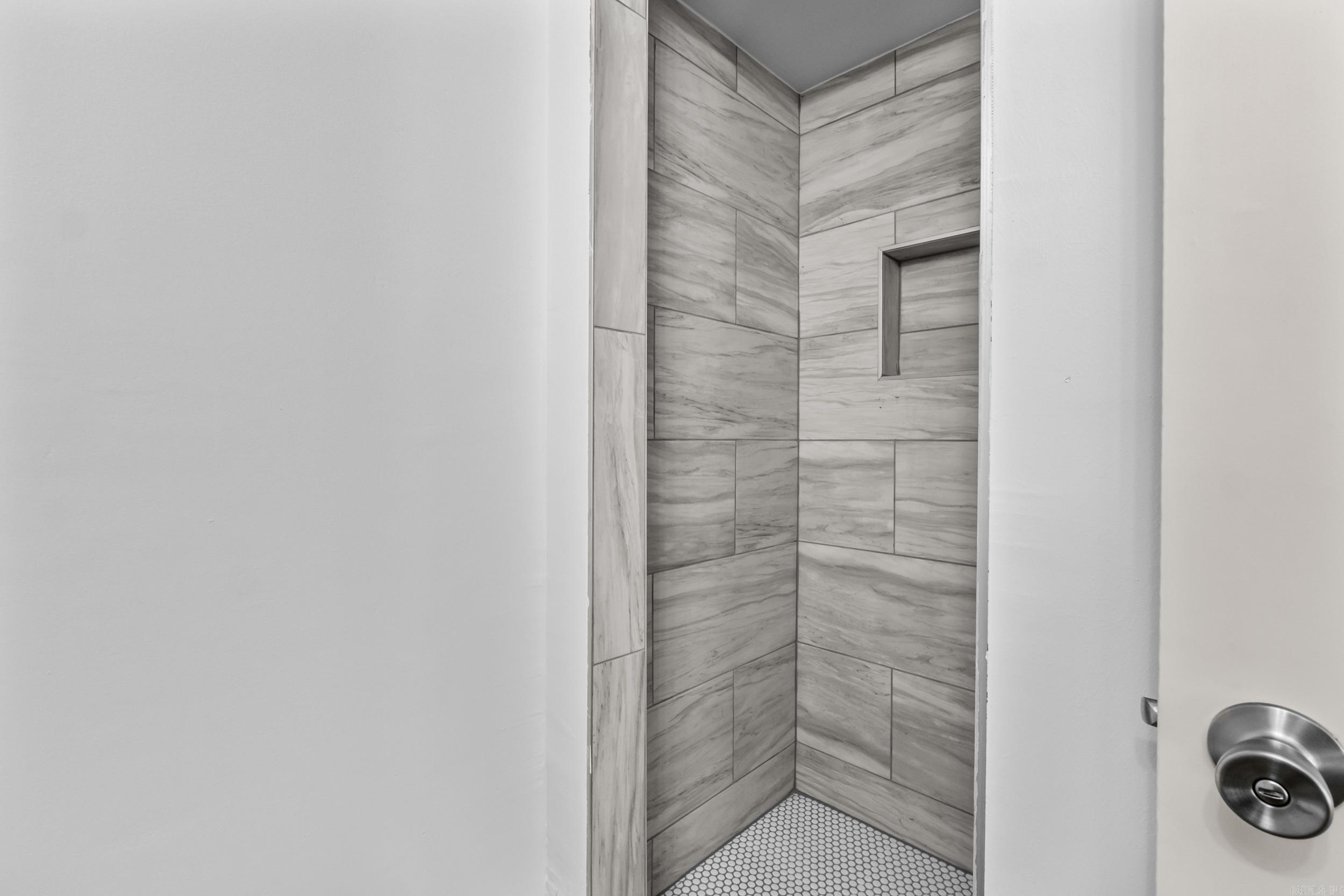 ARBOR OAKS - Residential