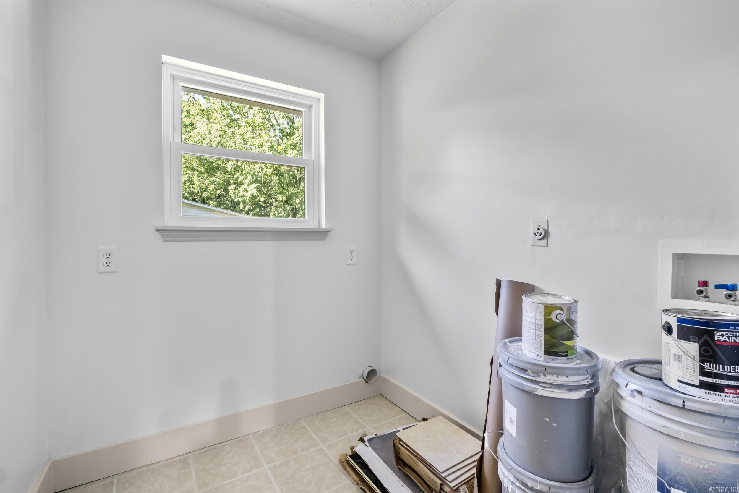 ARBOR OAKS - Residential